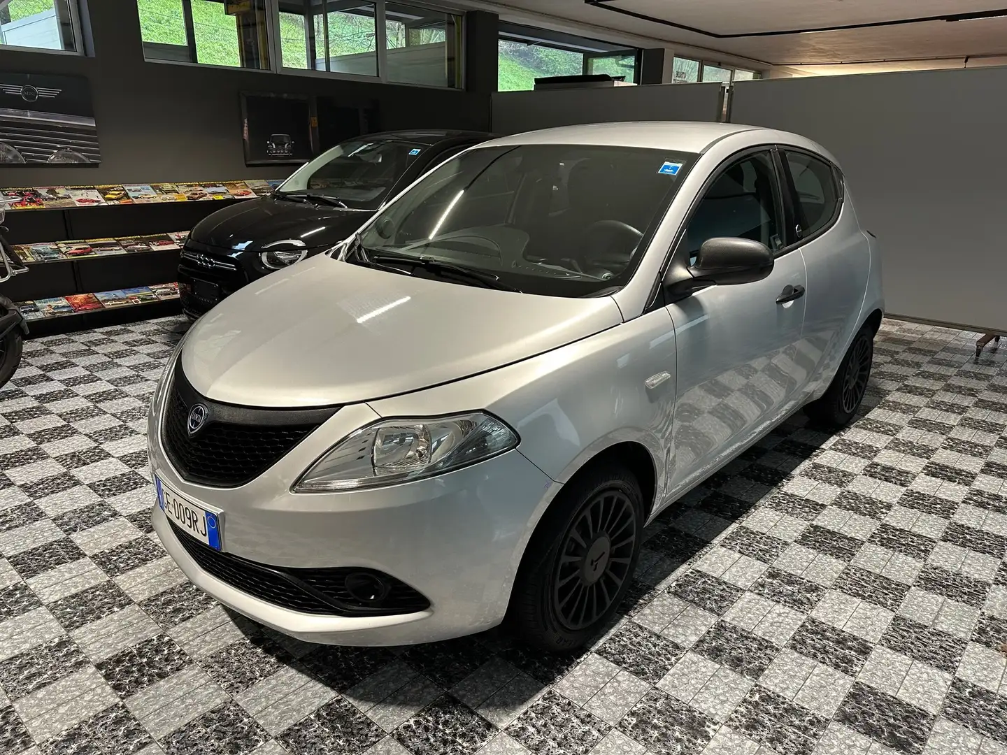 Lancia Ypsilon Ypsilon 1.0 firefly hybrid Silver s Ezüst - 1
