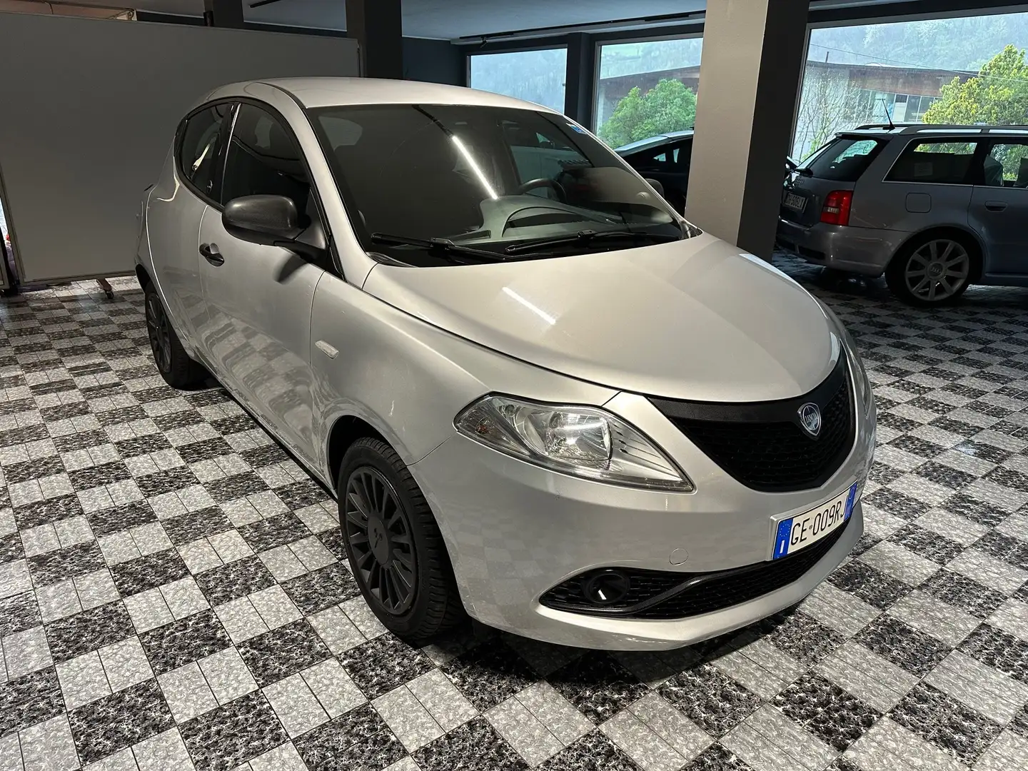Lancia Ypsilon Ypsilon 1.0 firefly hybrid Silver s Ezüst - 2