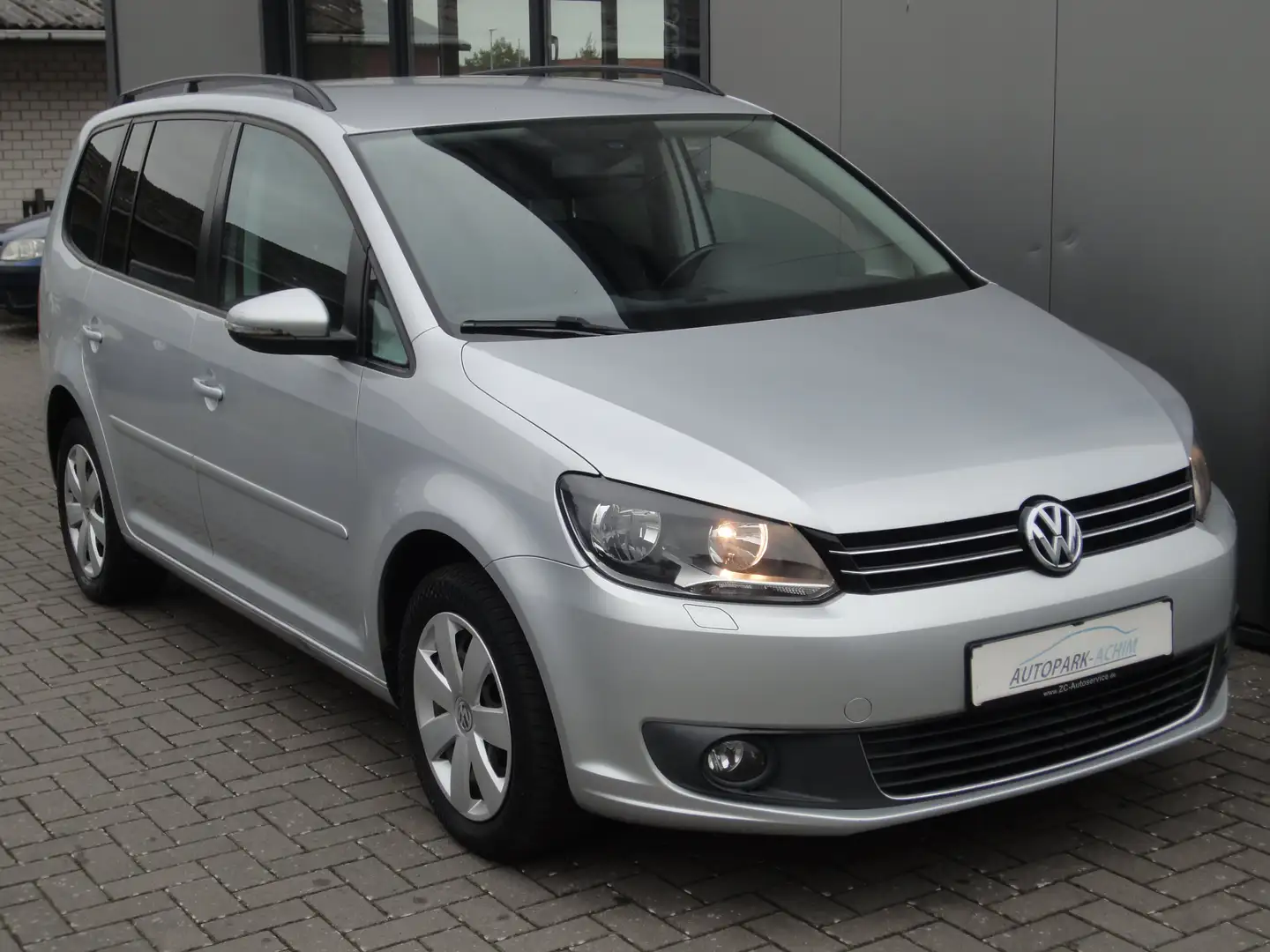 Volkswagen Touran Touran Diesel 1.6 TDI DPF Trendline Silber - 2