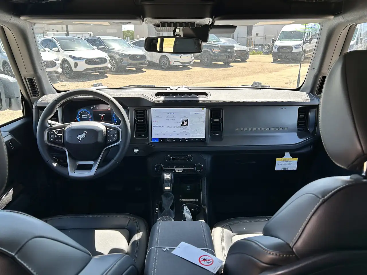 Ford Bronco снимка Ford Bronco