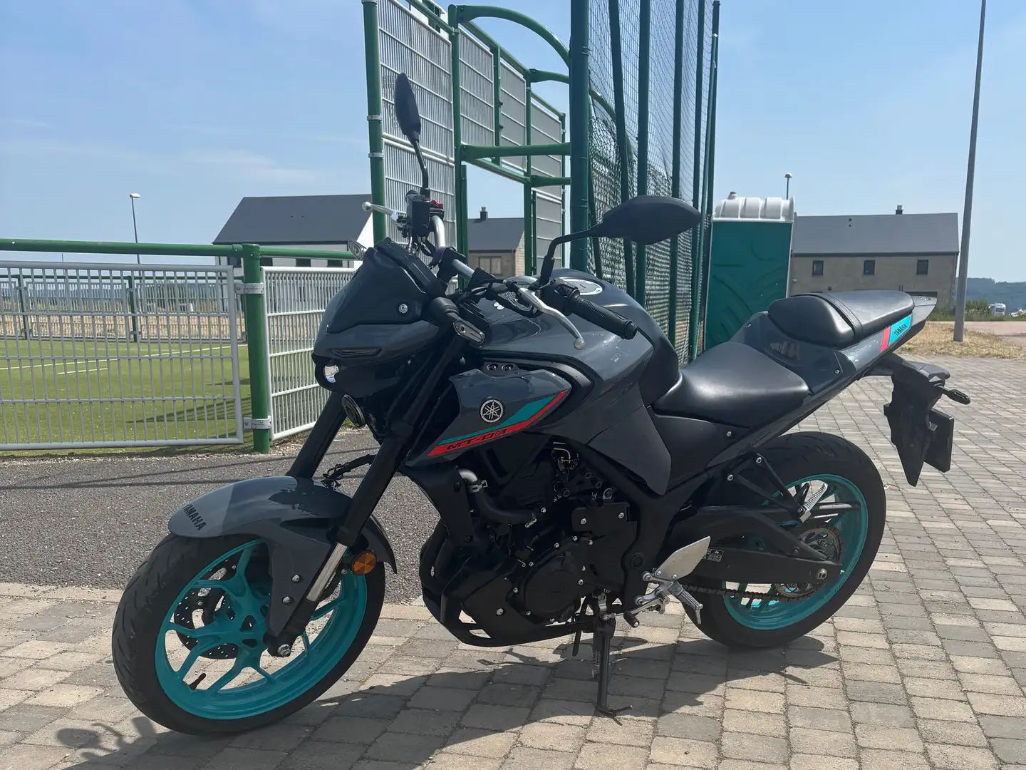 Yamaha MT-03 Zilver - 1