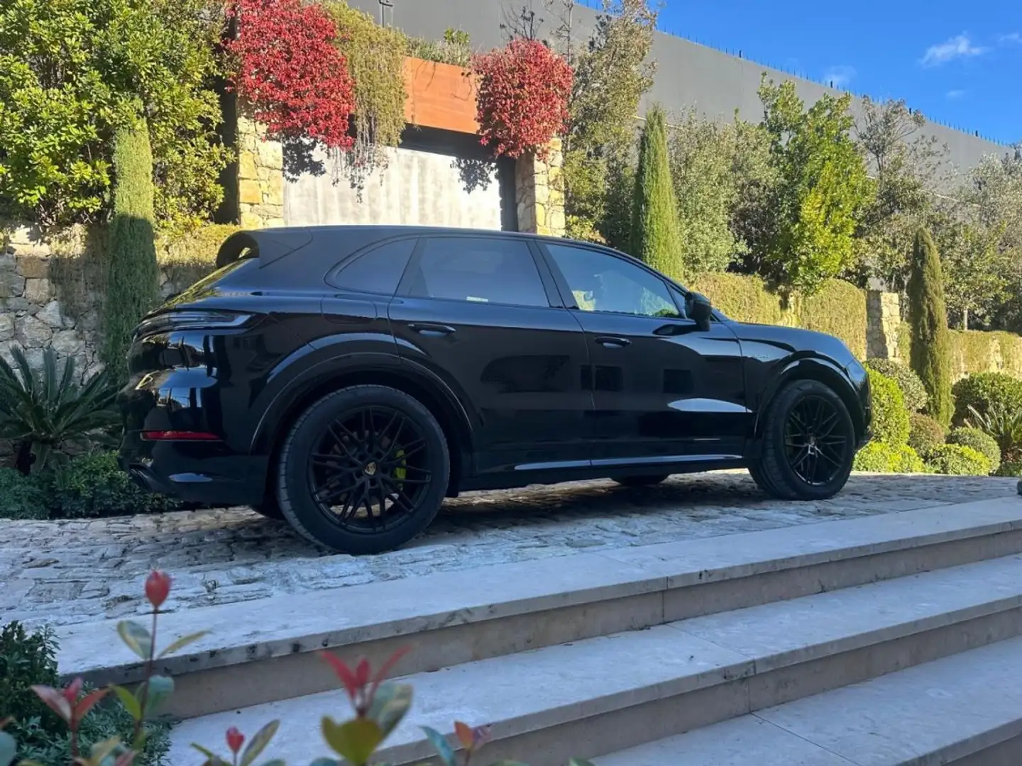 Porsche Cayenne III (2) 3.0 V6 E-HYBRID 470 TIPTRONIC Noir - 2