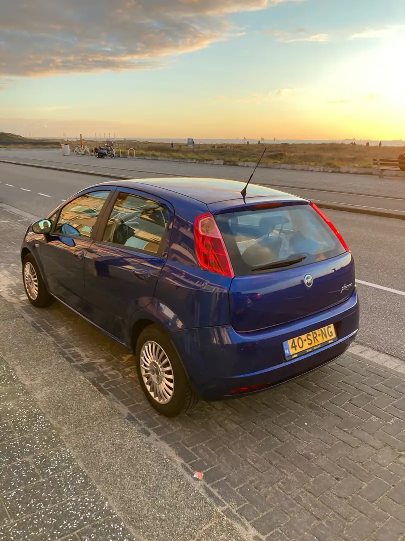 Fiat Punto 1.4-16V Dynamic APK april 2025! Modrá - 2