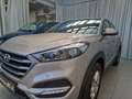 Hyundai TUCSON 1,7 CRDI Weiß - thumbnail 6