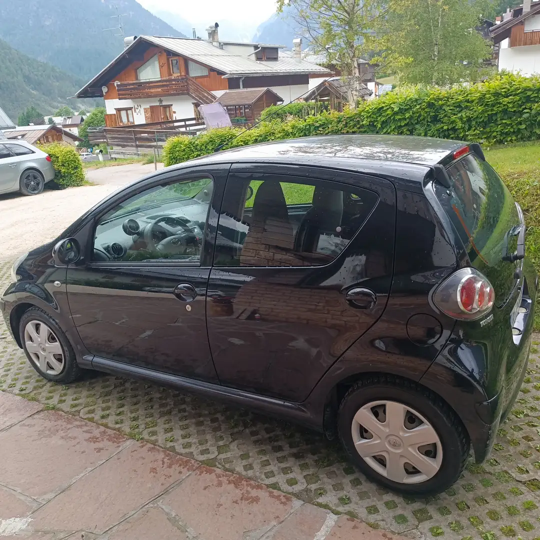 Toyota Aygo Aygo I 2005 5p 1.0 FL Nero - 1