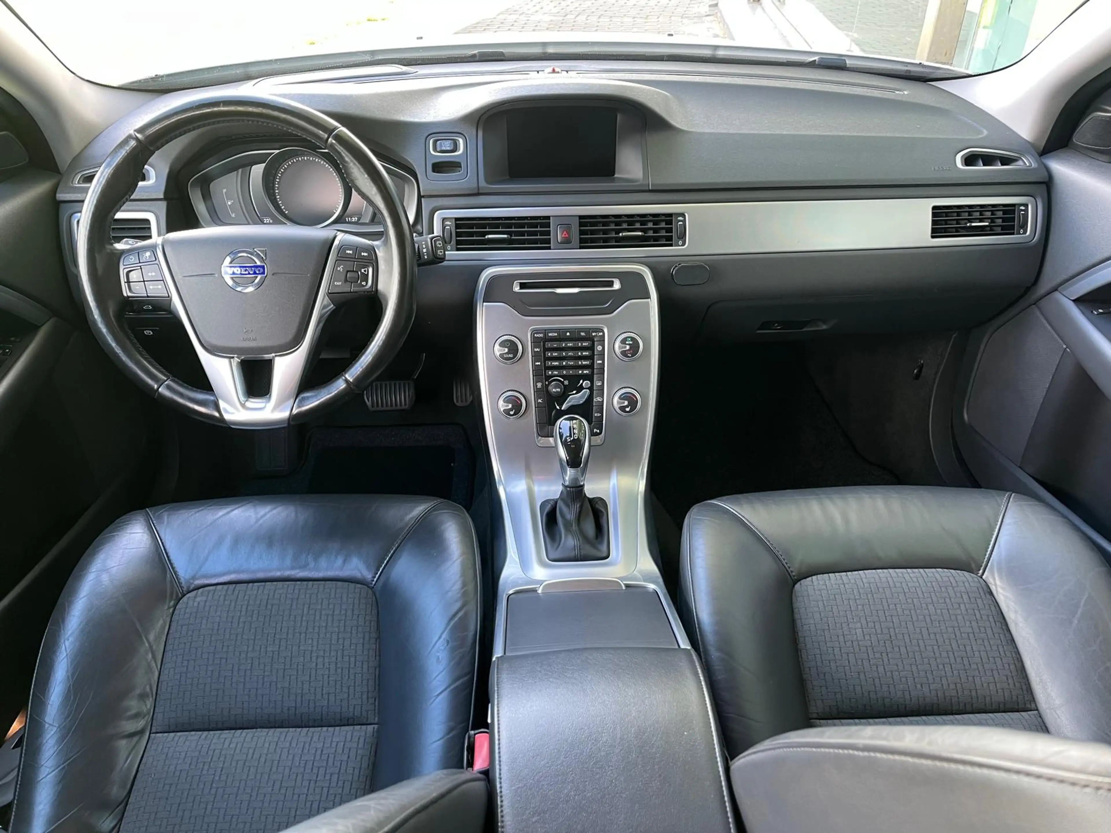 Volvo V70 2.0 T4 Classic Edition Automaat | Rijklaar incl ga — photo 10