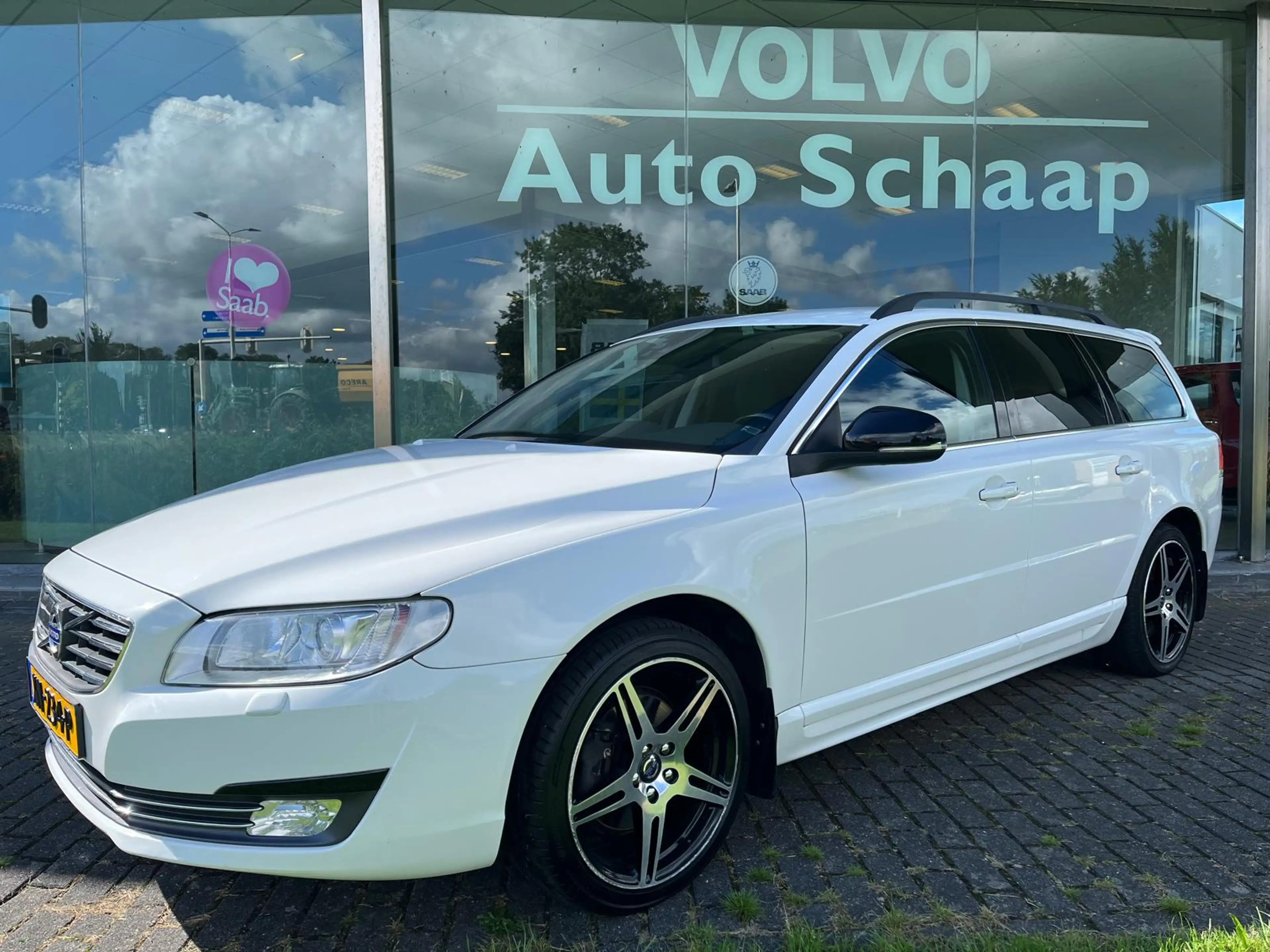 Volvo V70 2.0 T4 Classic Edition Automaat | Rijklaar incl ga
