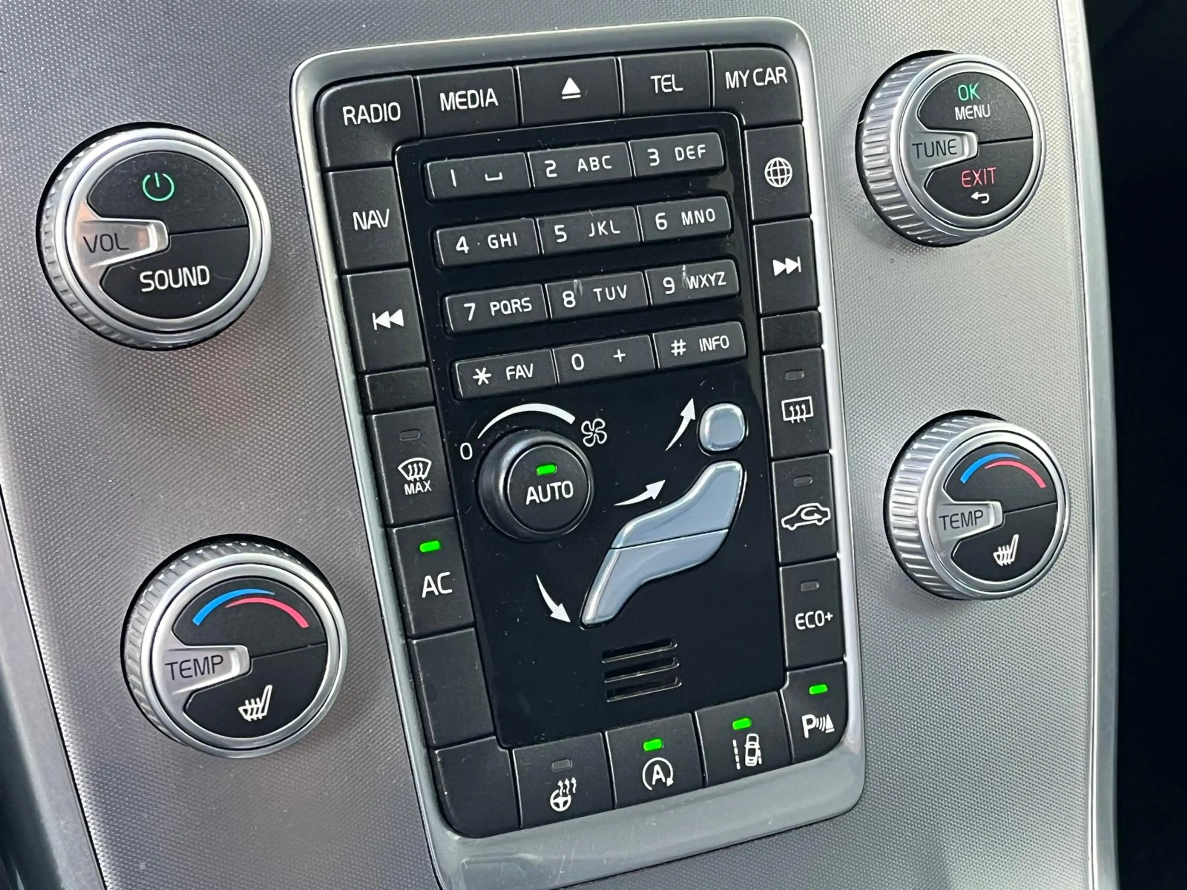 Volvo V70 2.0 T4 Classic Edition Automaat | Rijklaar incl ga — photo 16