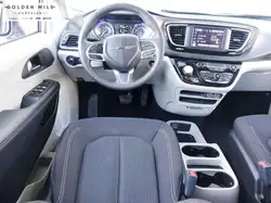 Chrysler Grand Caravan 2023 — фото 12