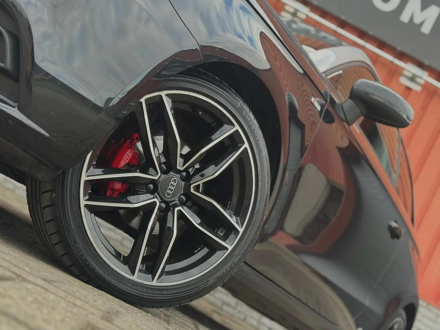 Audi A1 1.2 TFSI S-Line Cruise 17 inch Airco Navi Bluetoot Zwart - 2