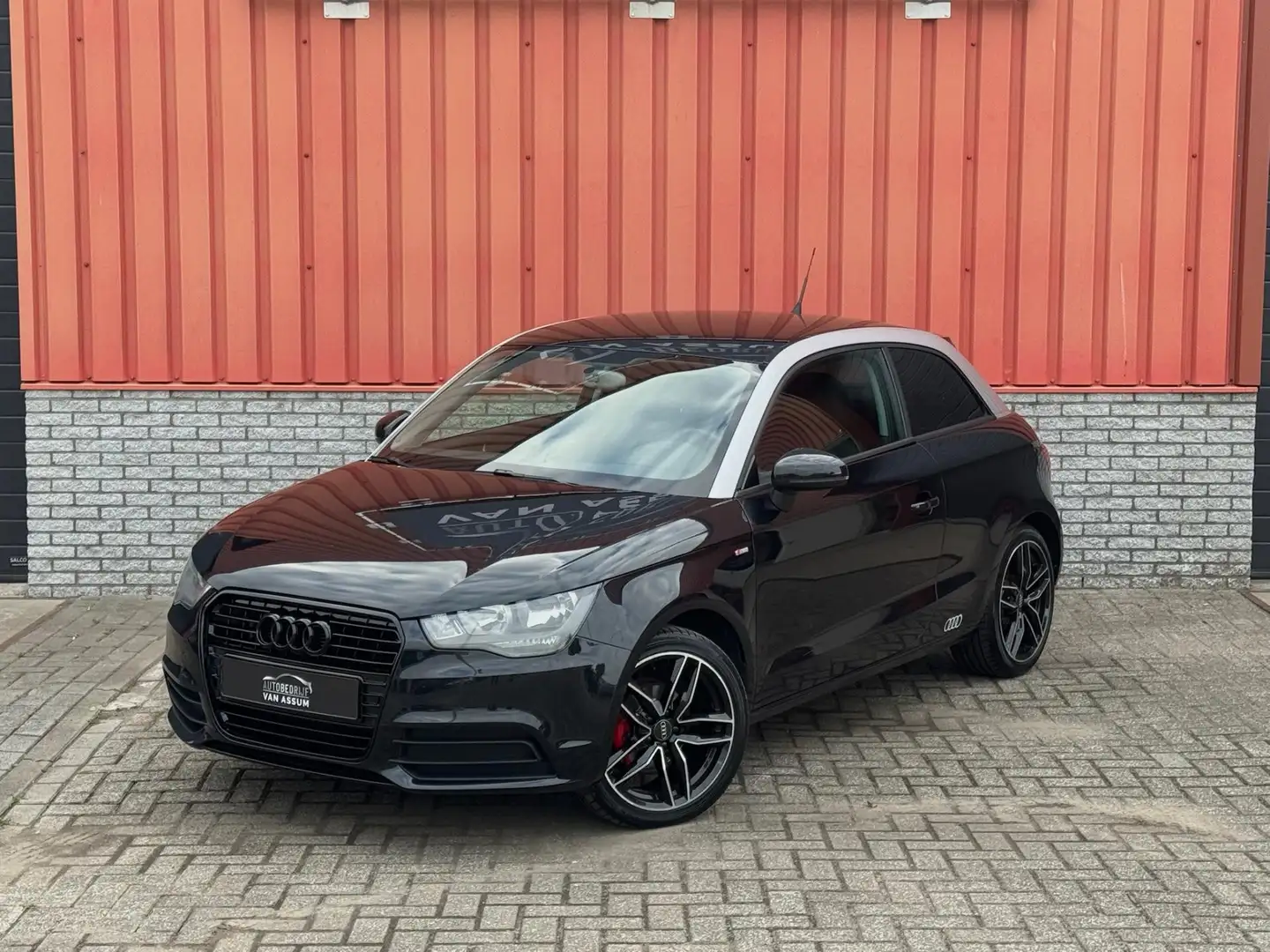 Audi A1 1.2 TFSI S-Line Cruise 17 inch Airco Navi Bluetoot Zwart - 1