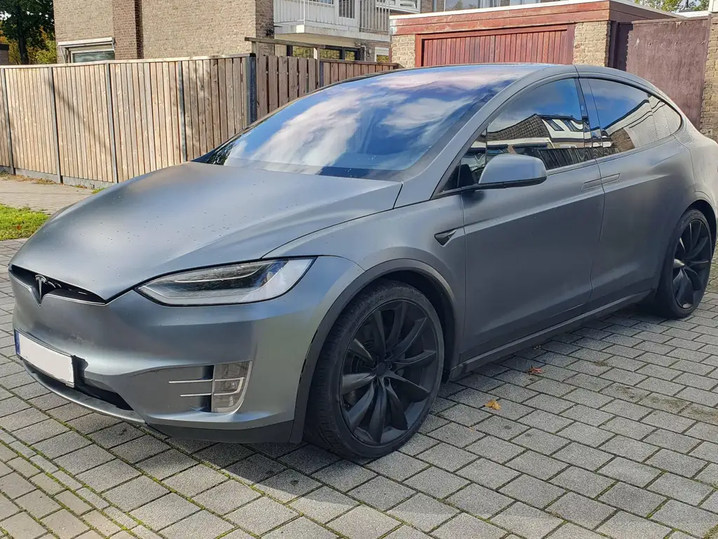Tesla Model X 2017 из Европы — купить под ключ