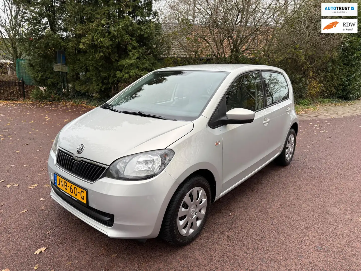 Skoda Citigo 1.0 Greentech Ambition Airco / Navigatie / AUX / N Grau - 1