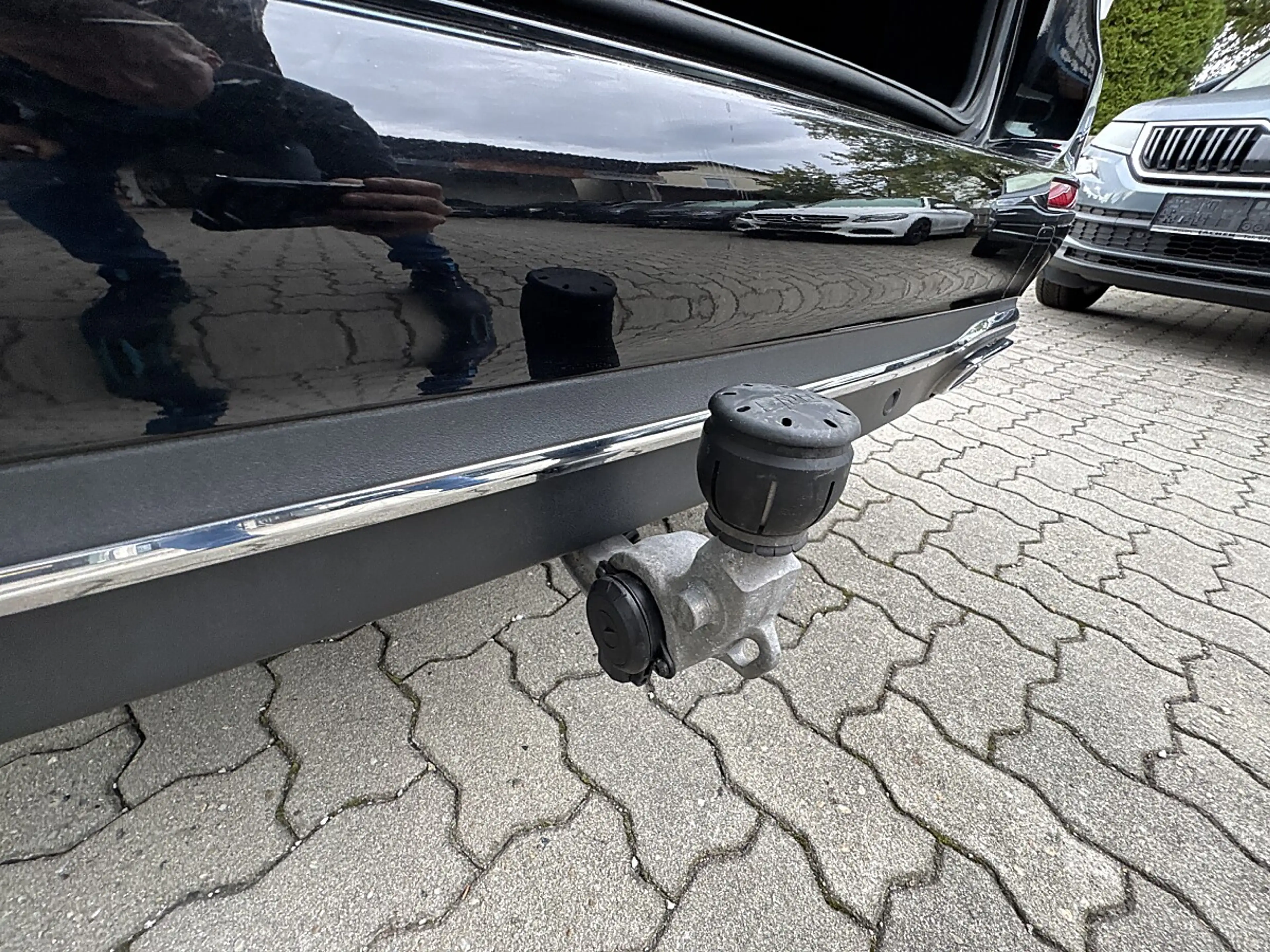 Mercedes-Benz E 220 d Avantgarde — photo 10