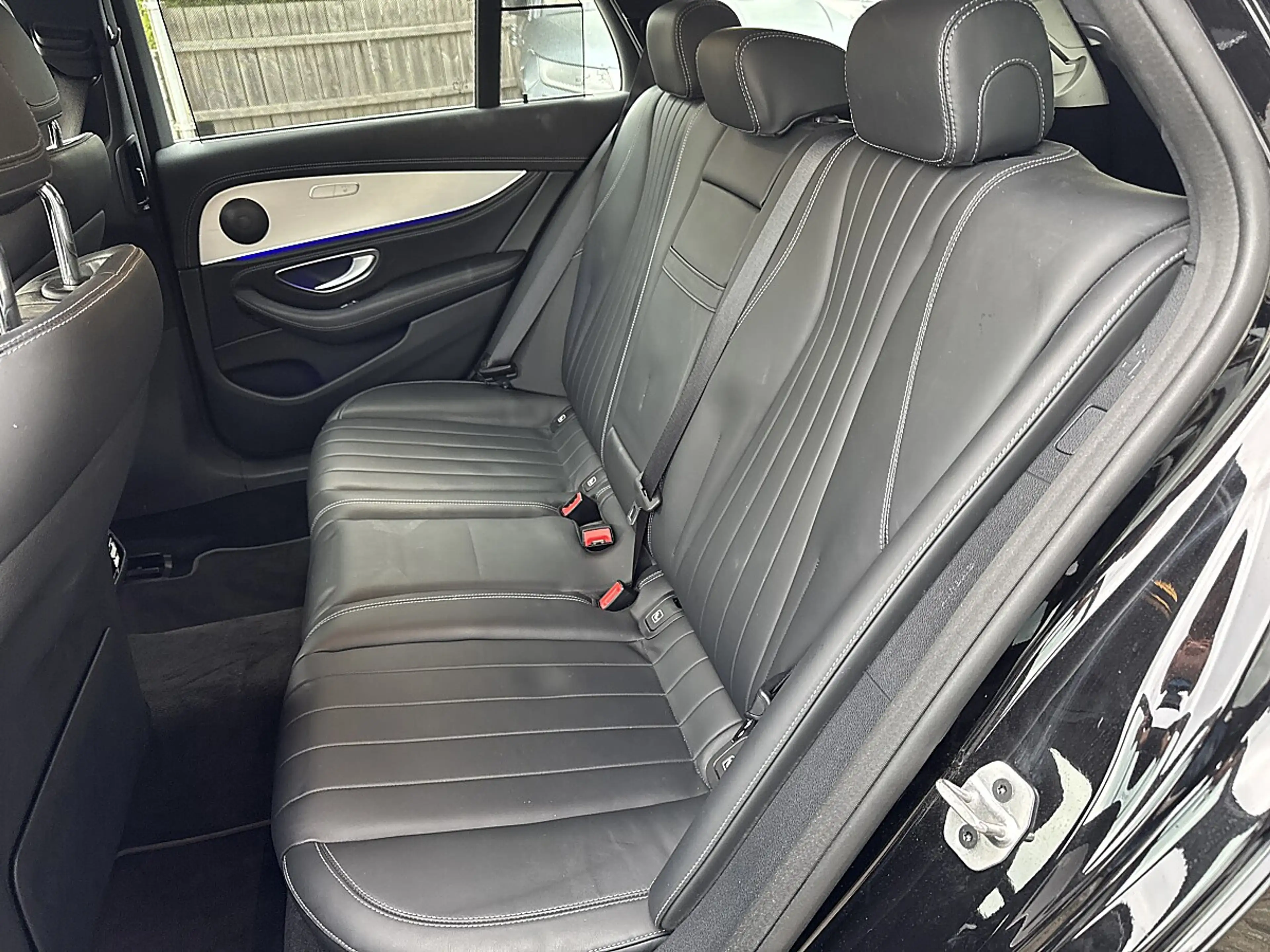 Mercedes-Benz E 220 d Avantgarde — photo 14