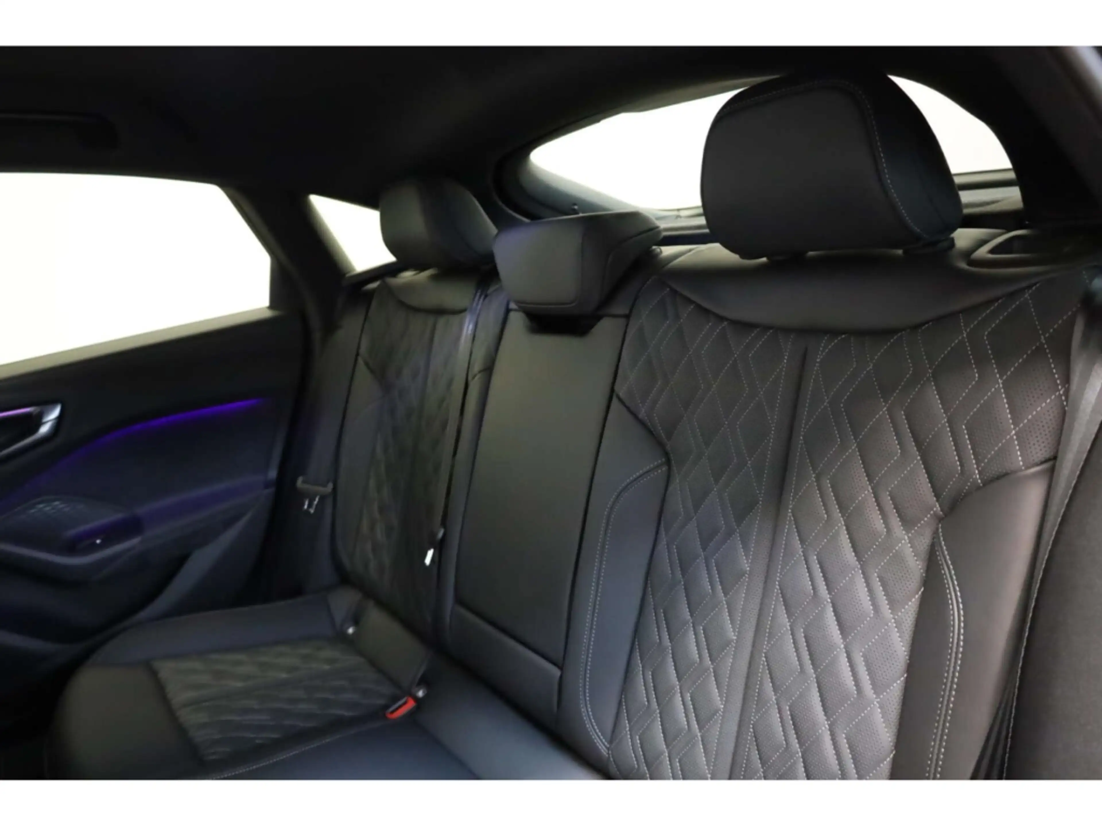 Audi S5 Limousine TFSI quattro S line — photo 11
