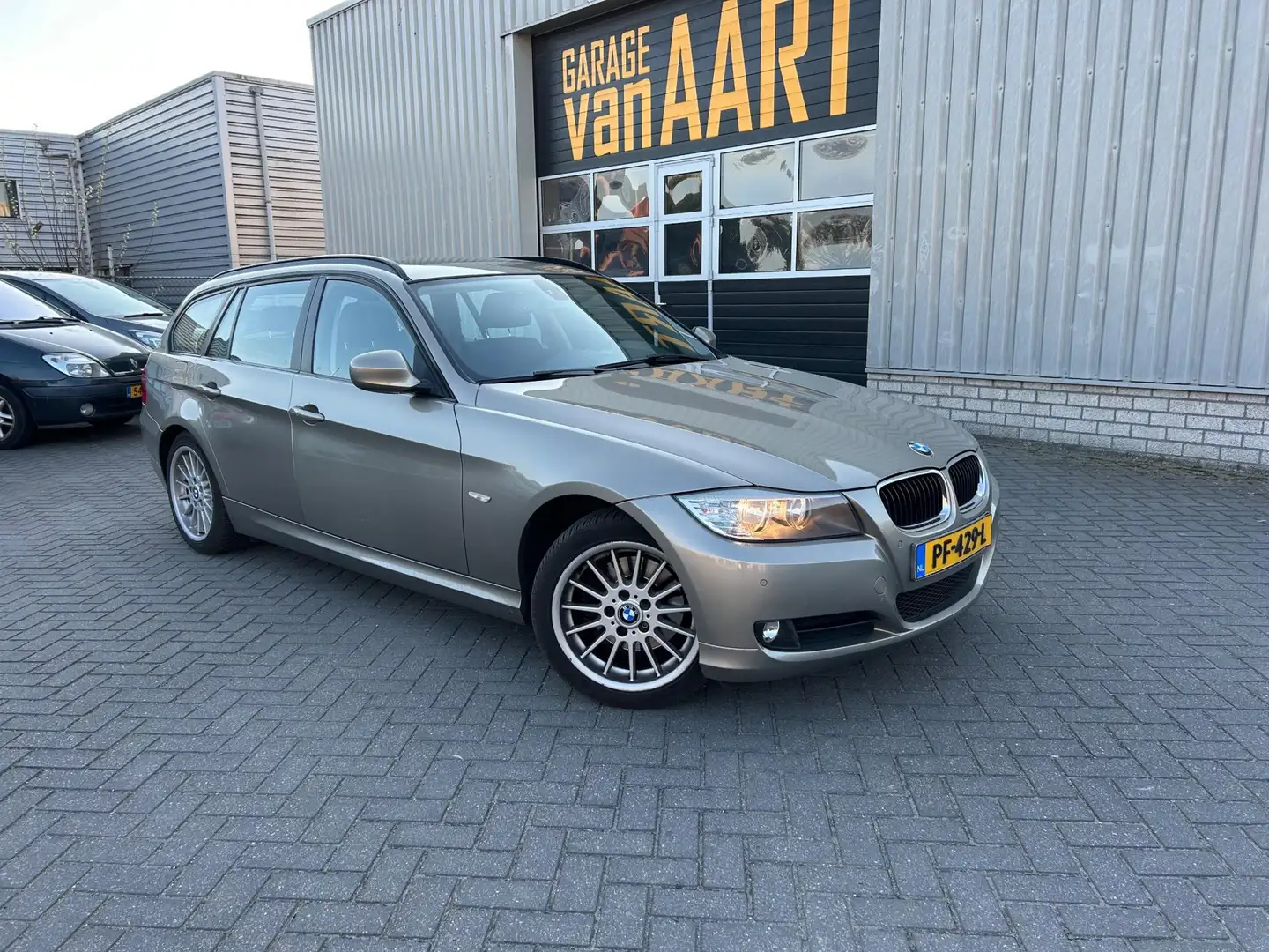 BMW 320 3-serie Touring 320d Efficient Dynamics Edition Lu Braun - 1