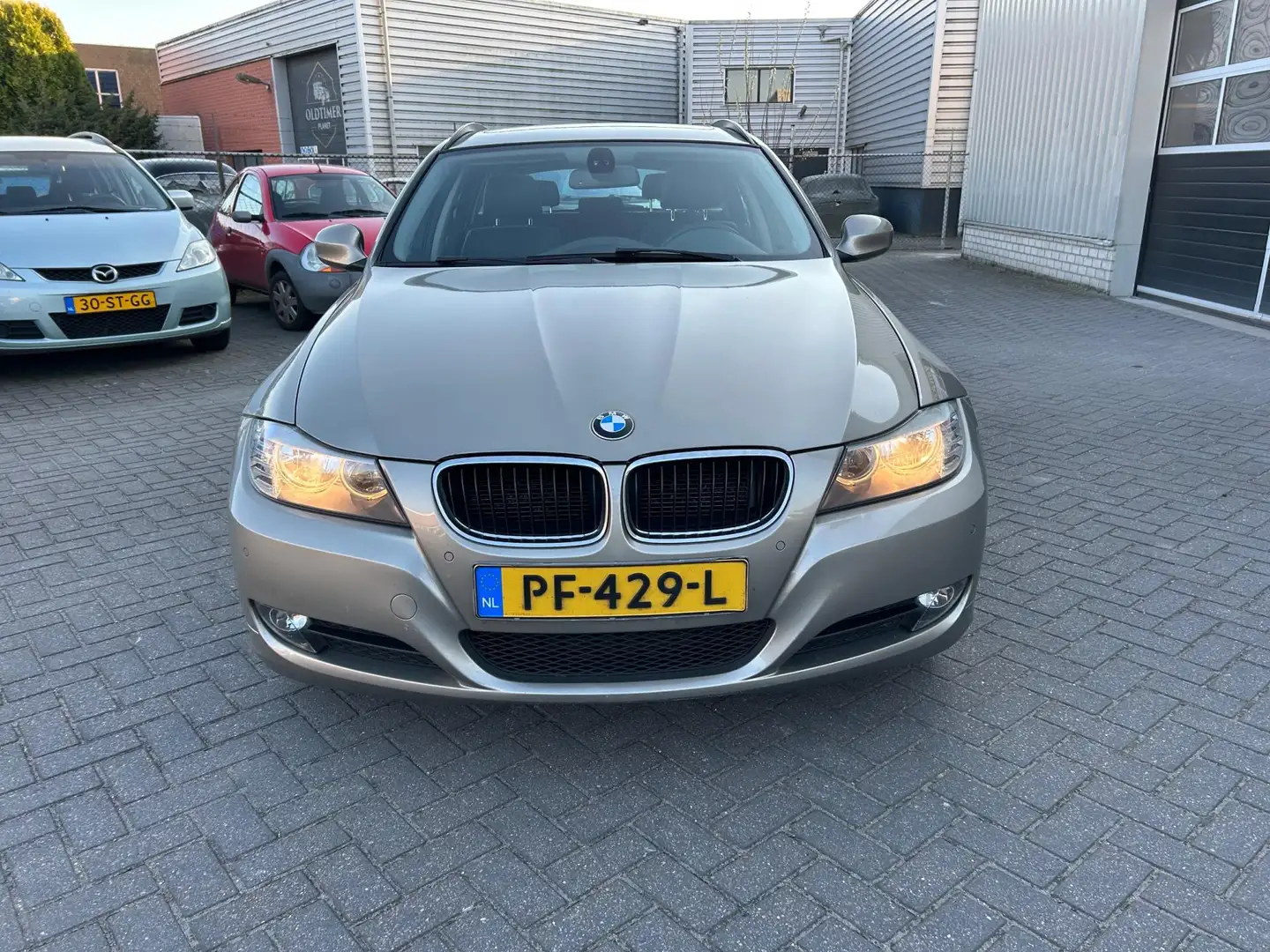 BMW 320 3-serie Touring 320d Efficient Dynamics Edition Lu Braun - 2