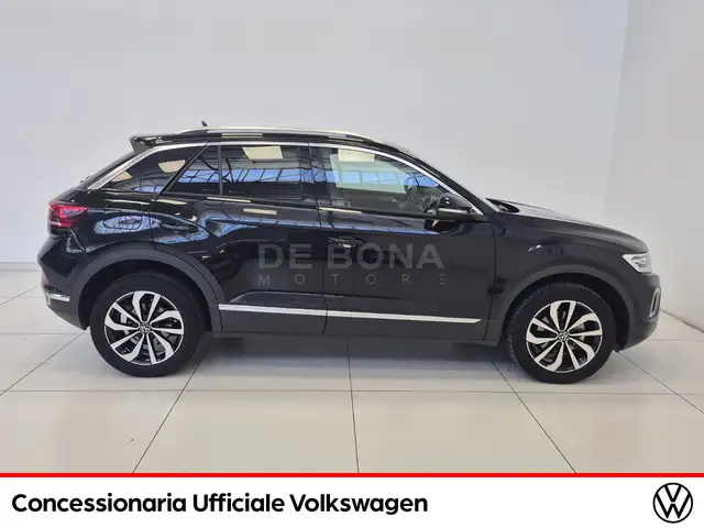 Volkswagen T-Roc view 6