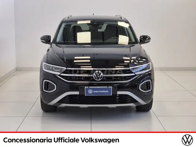 Volkswagen T-Roc view 2