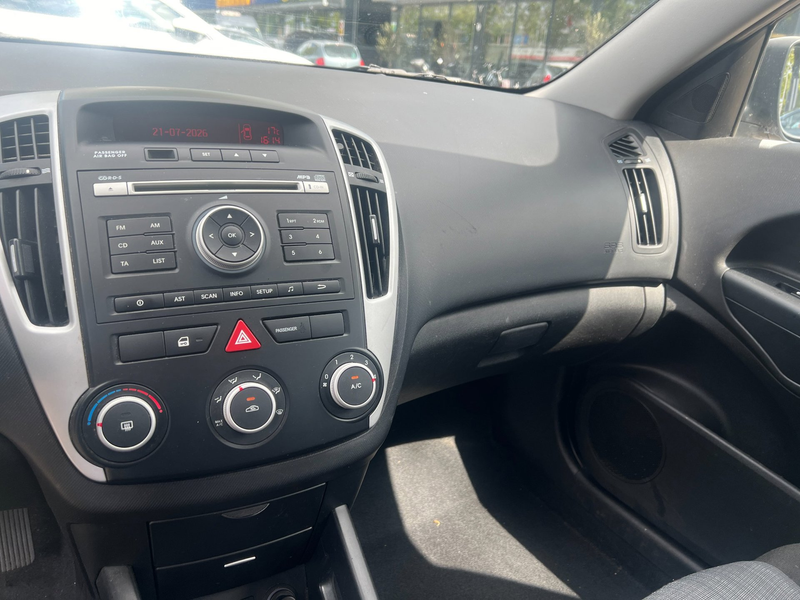 Kia Ceed / cee'd 1.4 CVVT - AIRCO - NL AUTO - NAP - ZONDAG OPEN ! — photo 7