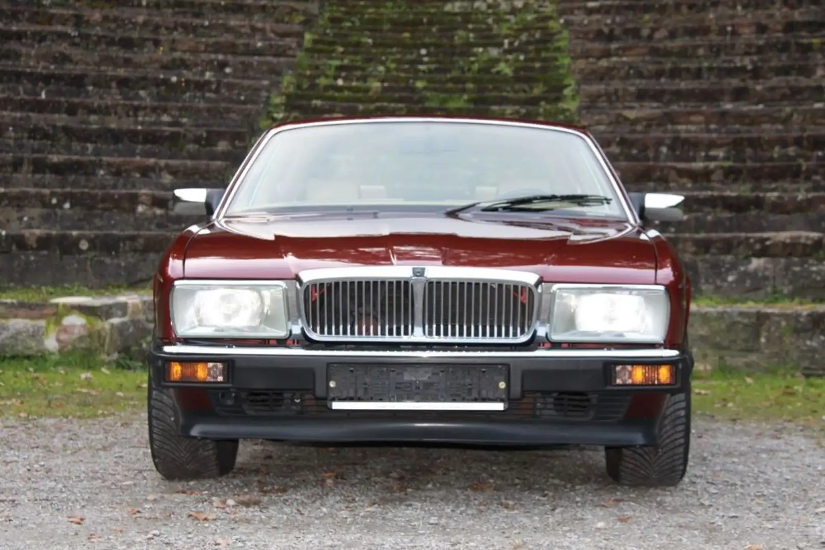 Jaguar XJ40 Soverein mit 2 Jahre Garantie H-Zulassung Rouge - 1