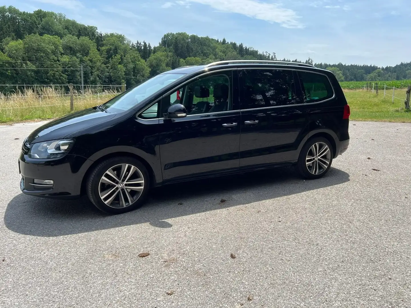 Volkswagen Sharan Sharan Sky BMT 2,0 TDI DPF Sky Schwarz - 1