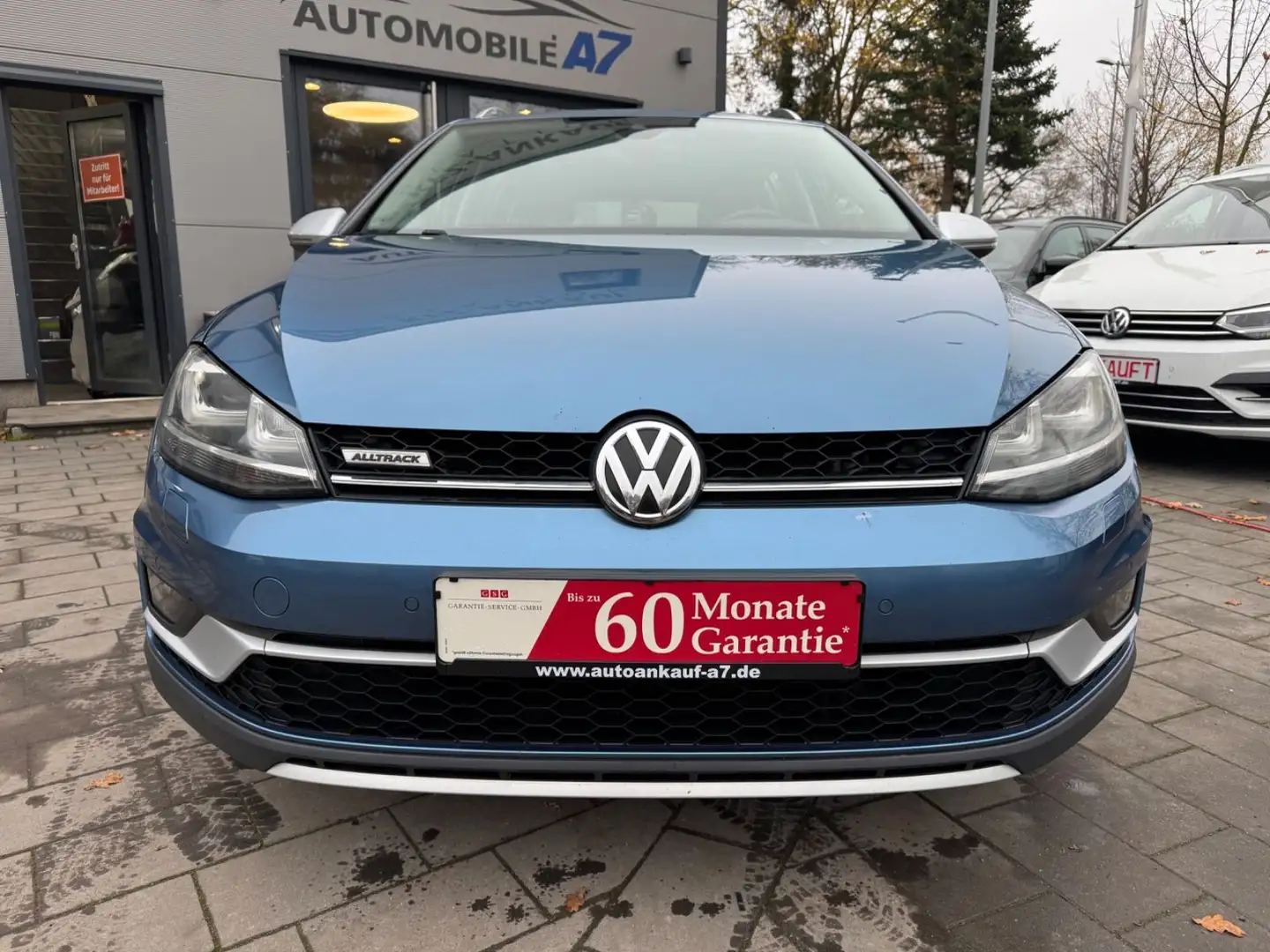 Volkswagen Golf VII Alltrack Variant 4Motion *LEDER/STHZ* Blau - 2