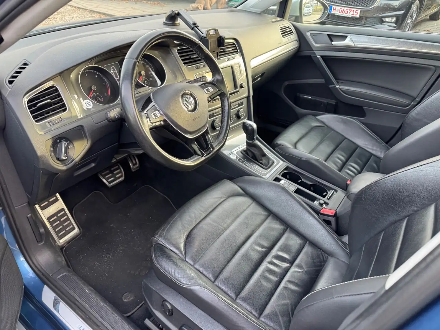 Volkswagen Golf VII Alltrack Variant 4Motion *LEDER/STHZ* Bleu - 2