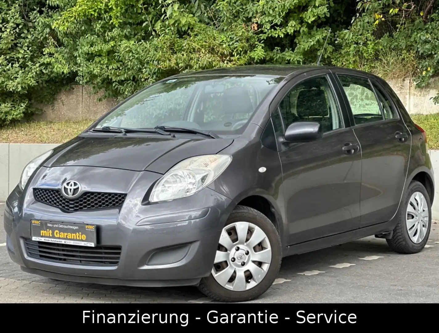 Toyota Yaris 1,0-l-VVT-i/KLIMA/TÜV NEU/5 TÜREN/2 HAND Gris - 1