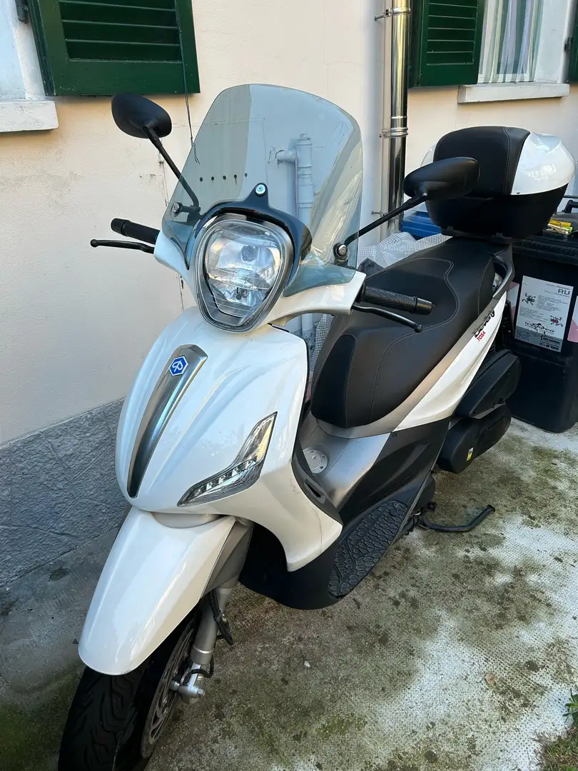 Piaggio Beverly 350 GT - 2