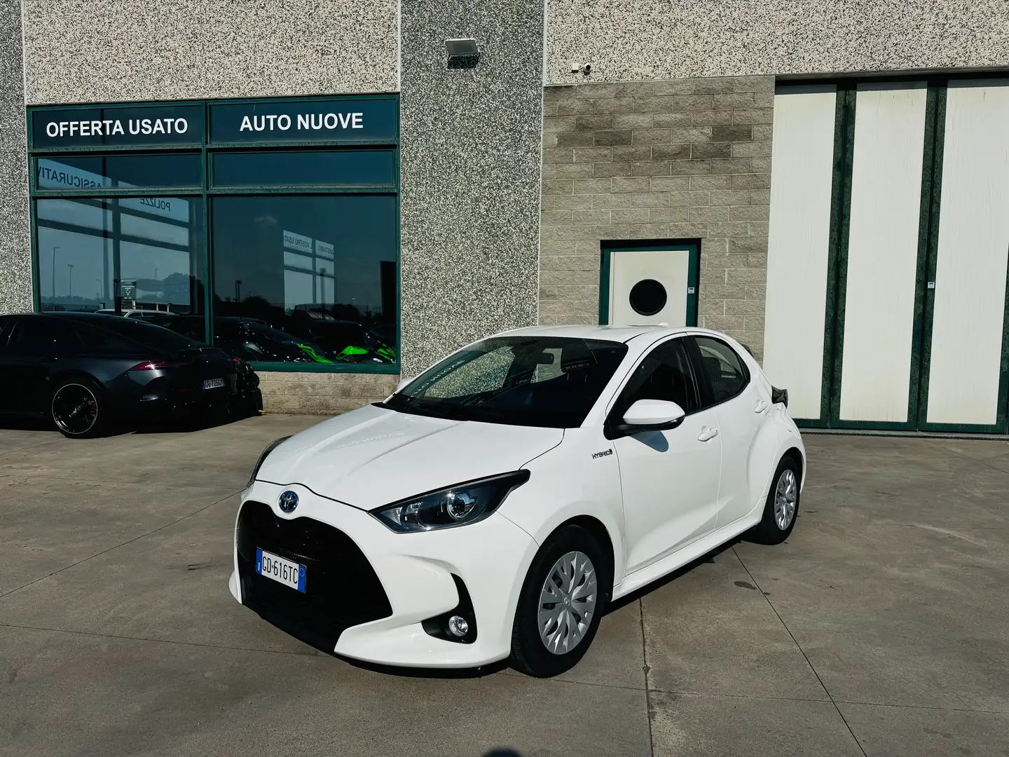 Toyota Yaris Yaris 1.5h Business Bianco - 1