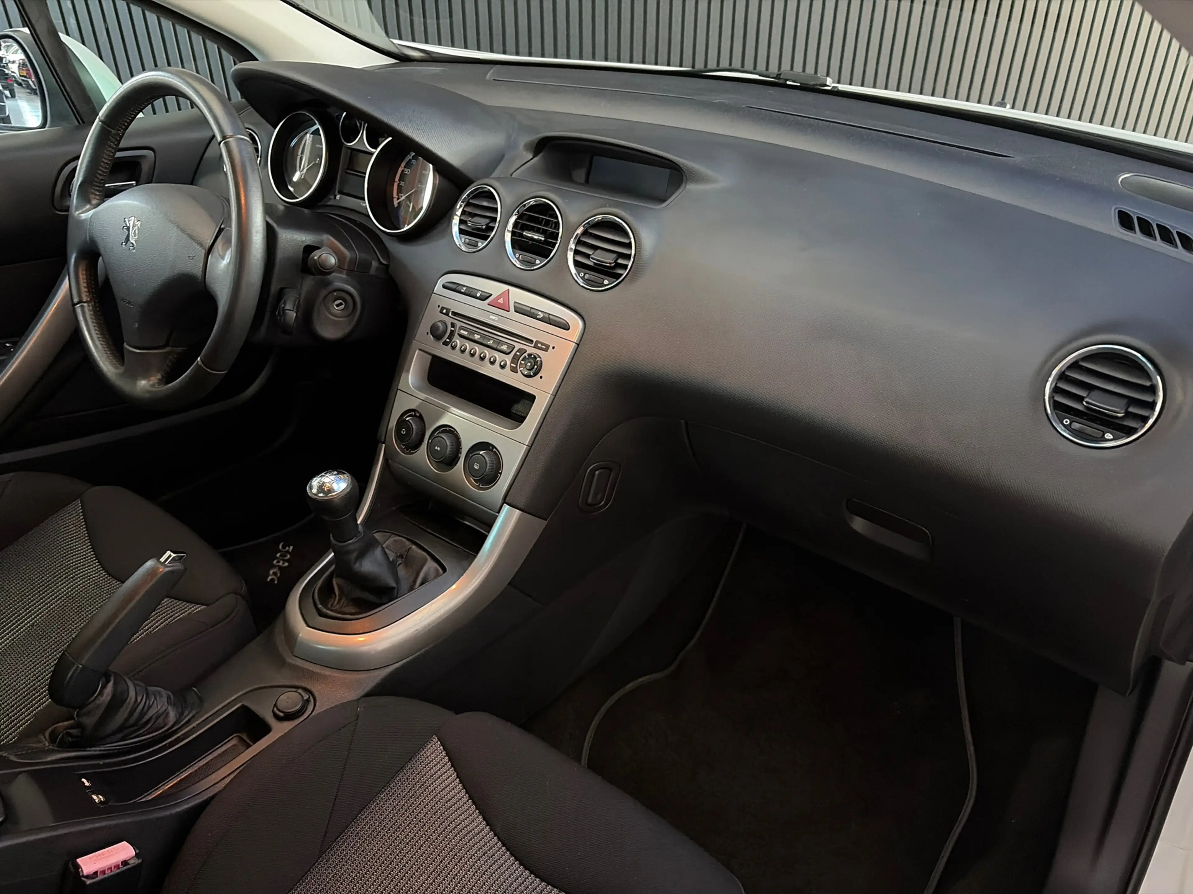 Peugeot 308 CC 1.6 VTi Sport, zeer nette staat en mooie KM-sta — photo 9