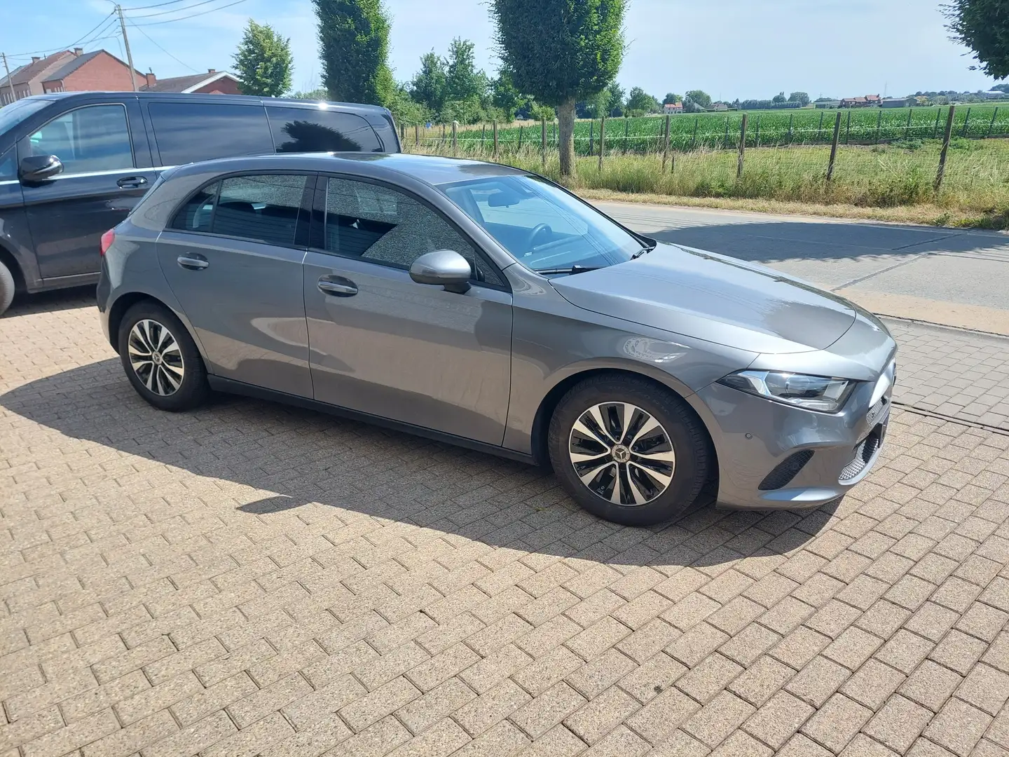 Mercedes-Benz A 180 Business Solution Essential Gris - 1