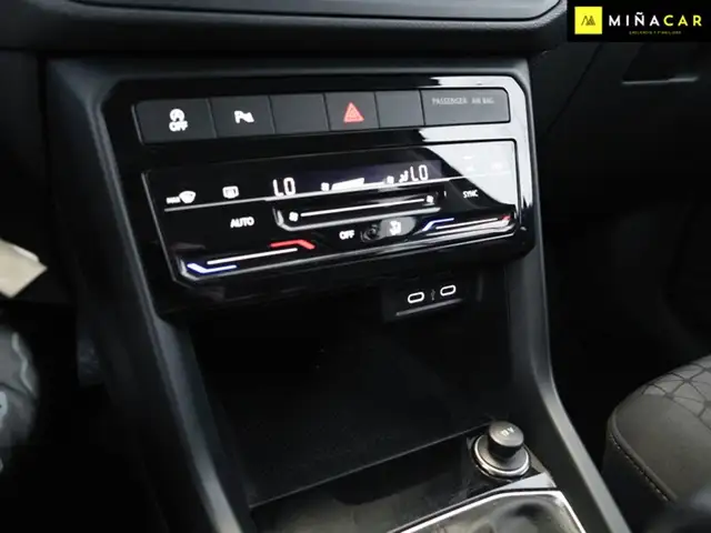 Volkswagen T-Cross view 16