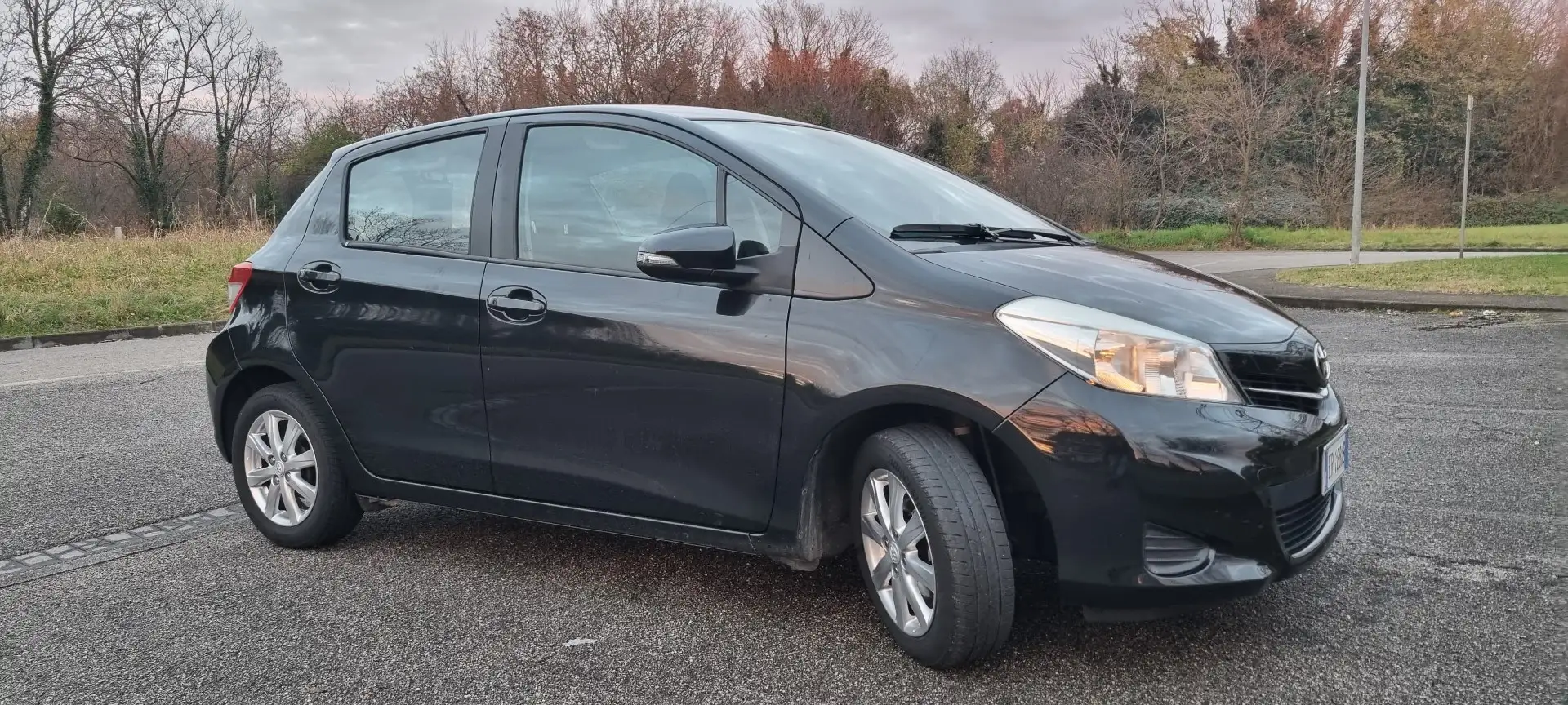 Toyota Yaris 5p 1.0 Lounge - 2