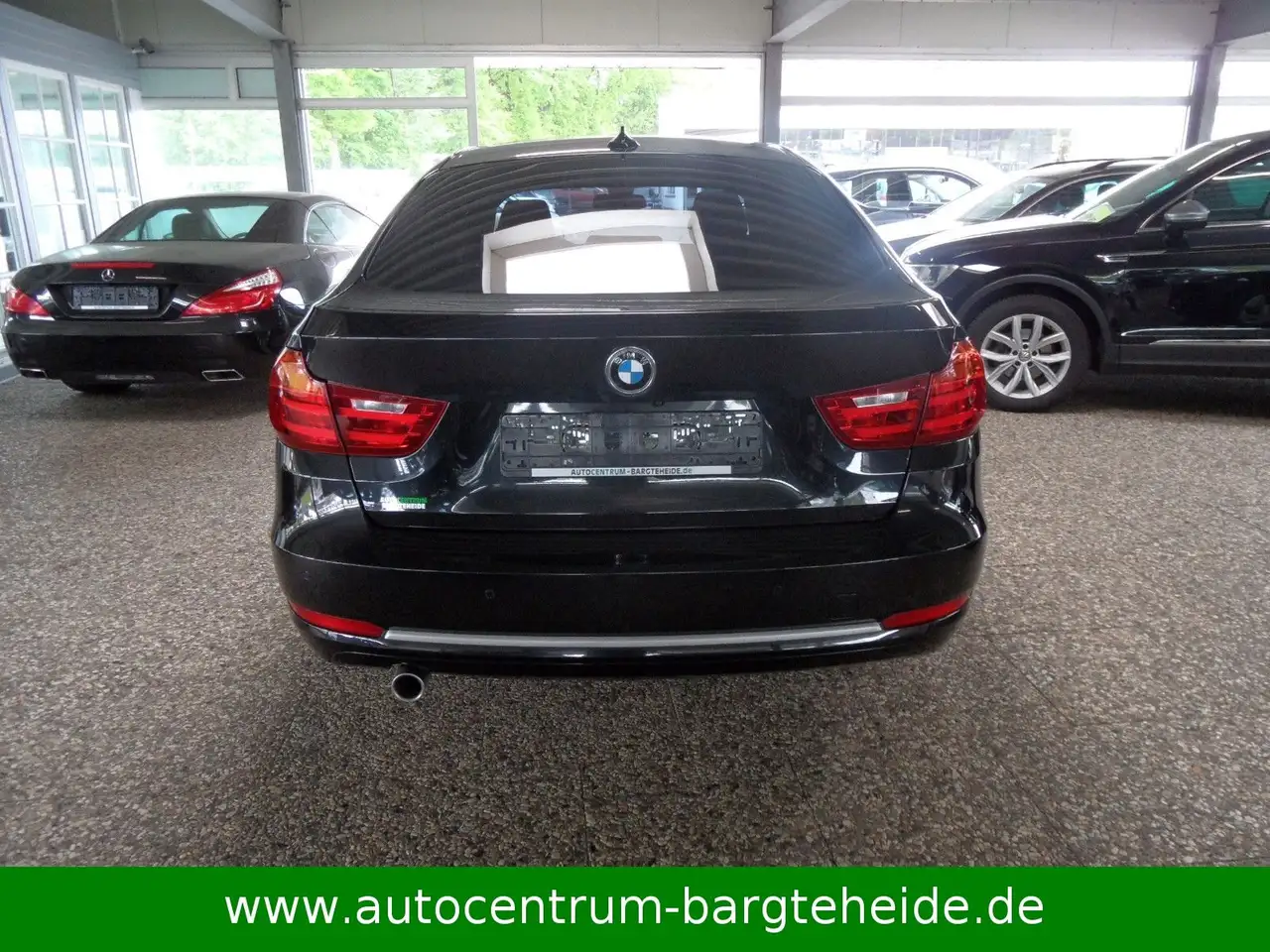 BMW 318i Touring XENON / NAVI / PANORAMADACH gebraucht kaufen in Singen  Preis 16890 eur - Int.Nr.: 3522 VERKAUFT