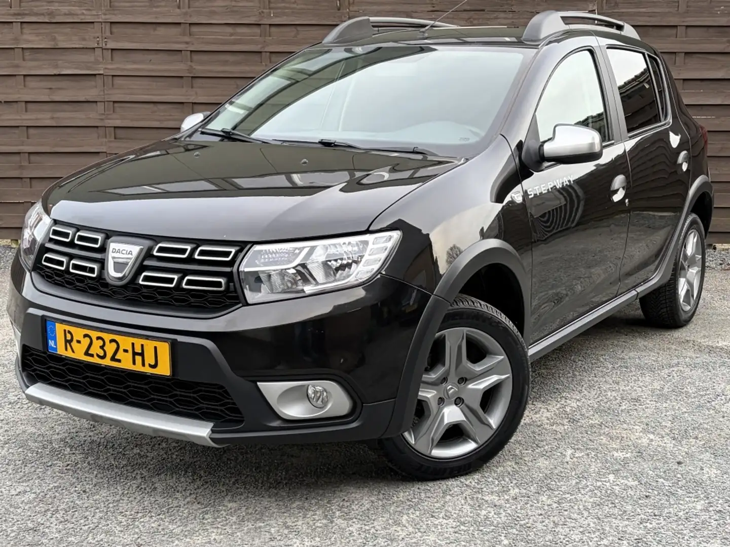 Dacia Sandero 0.9 TCe SL Stepway / Automaat / Camera / Airco Zwart - 1