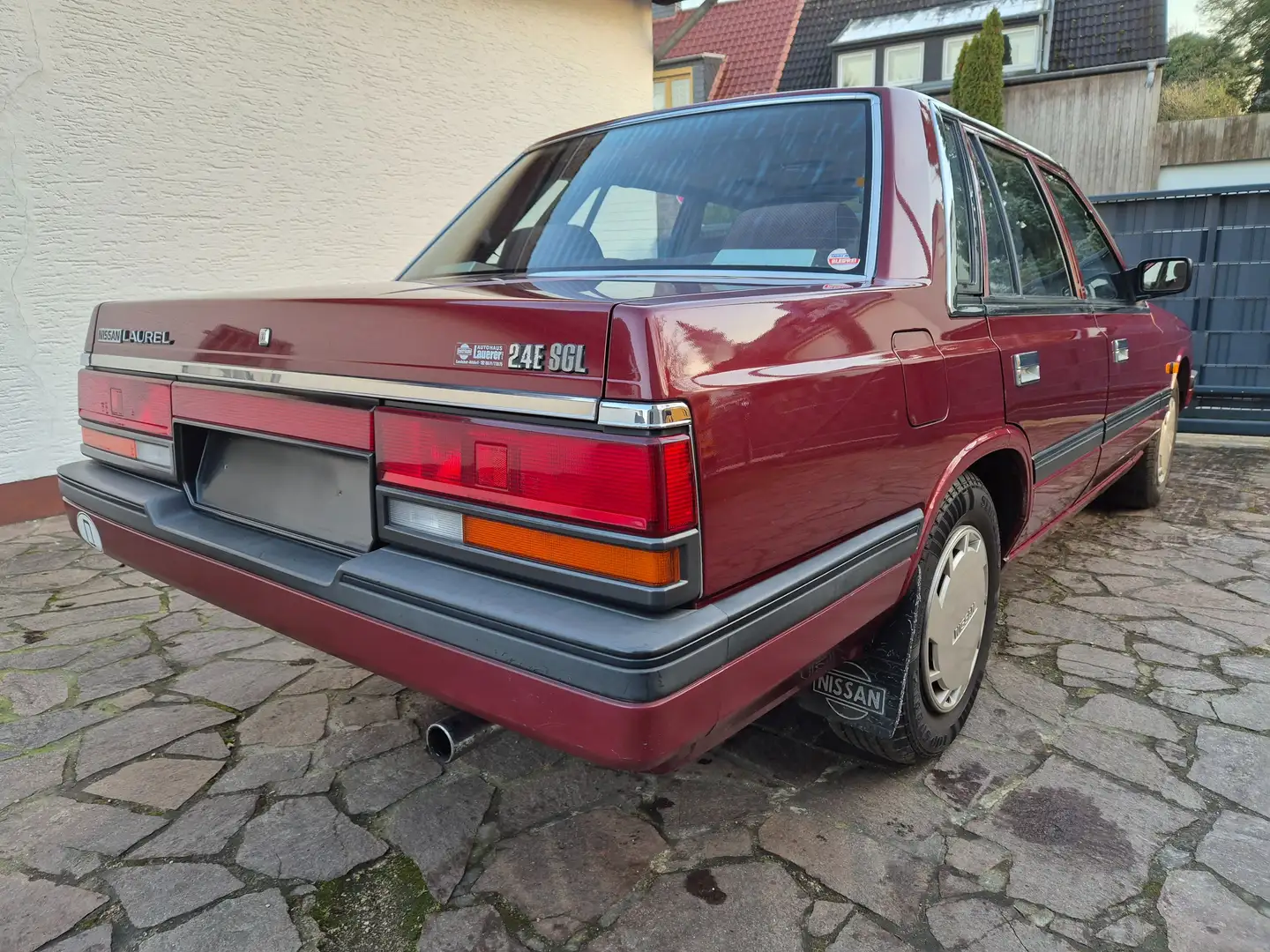 Nissan Laurel Laurel 2.4 E SGL Czerwony - 1