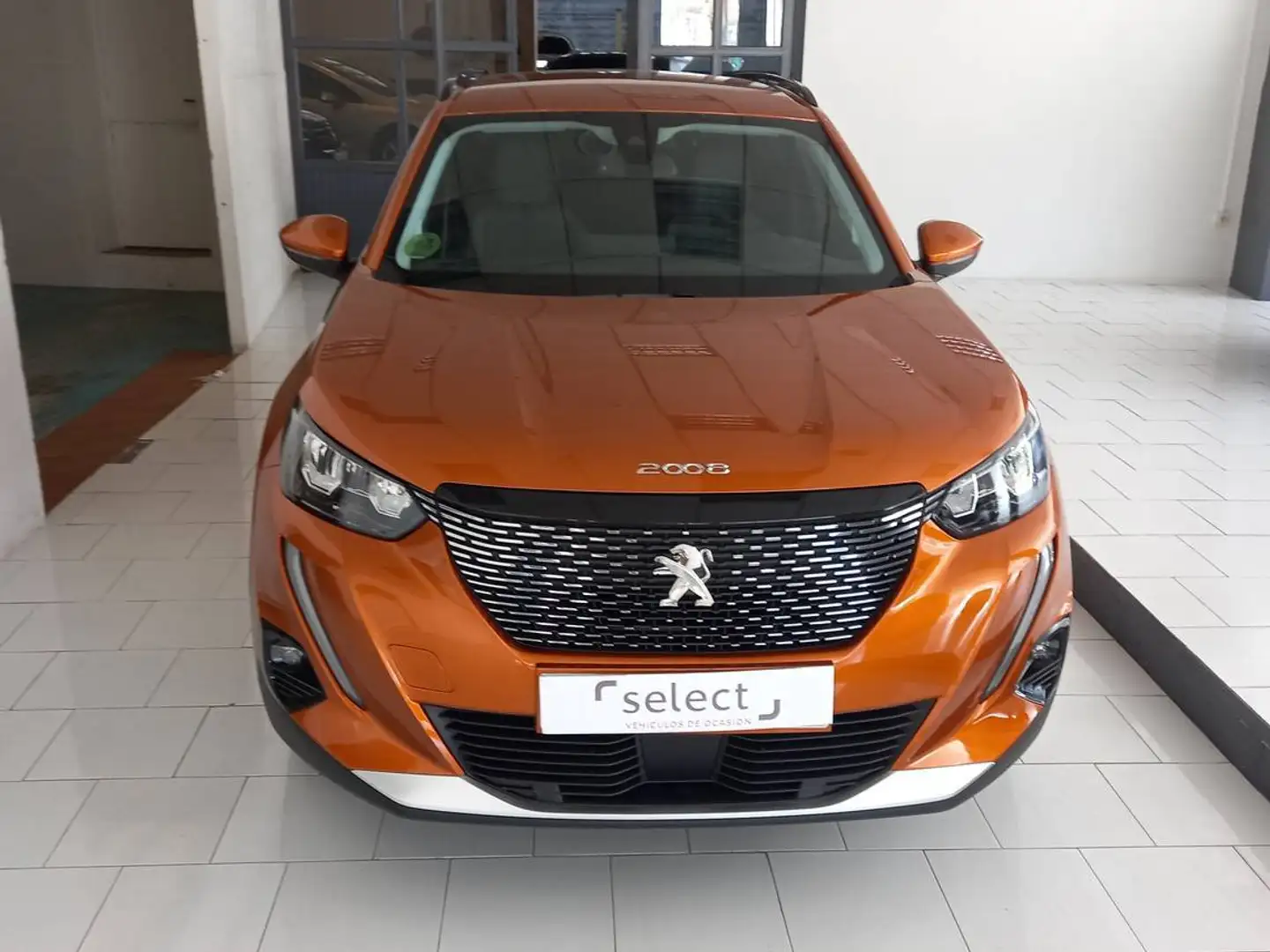 Peugeot 2008 1.2 PureTech S&S Allure Pack 100 Naranja - 2