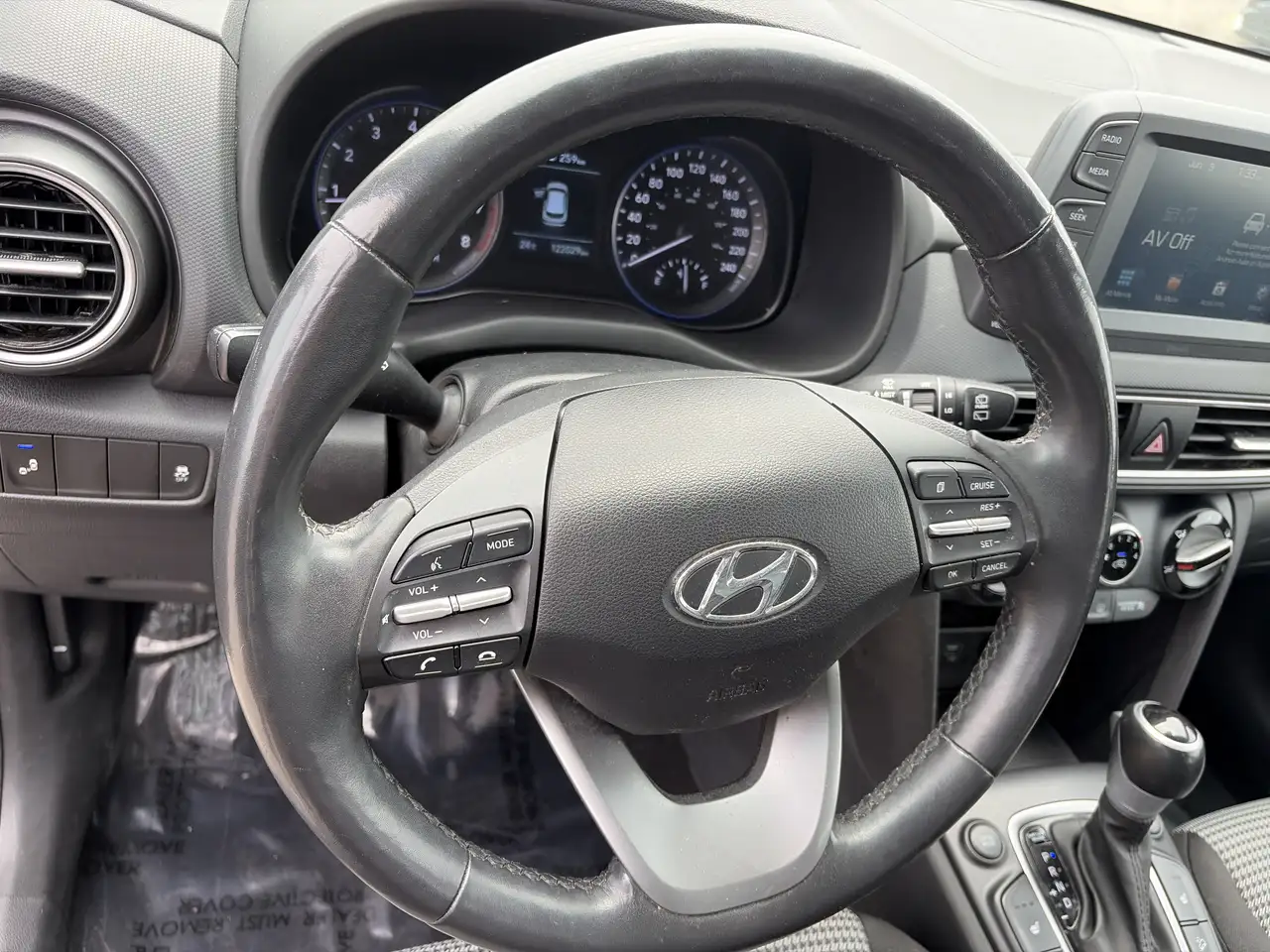 Hyundai KONA снимка Hyundai KONA