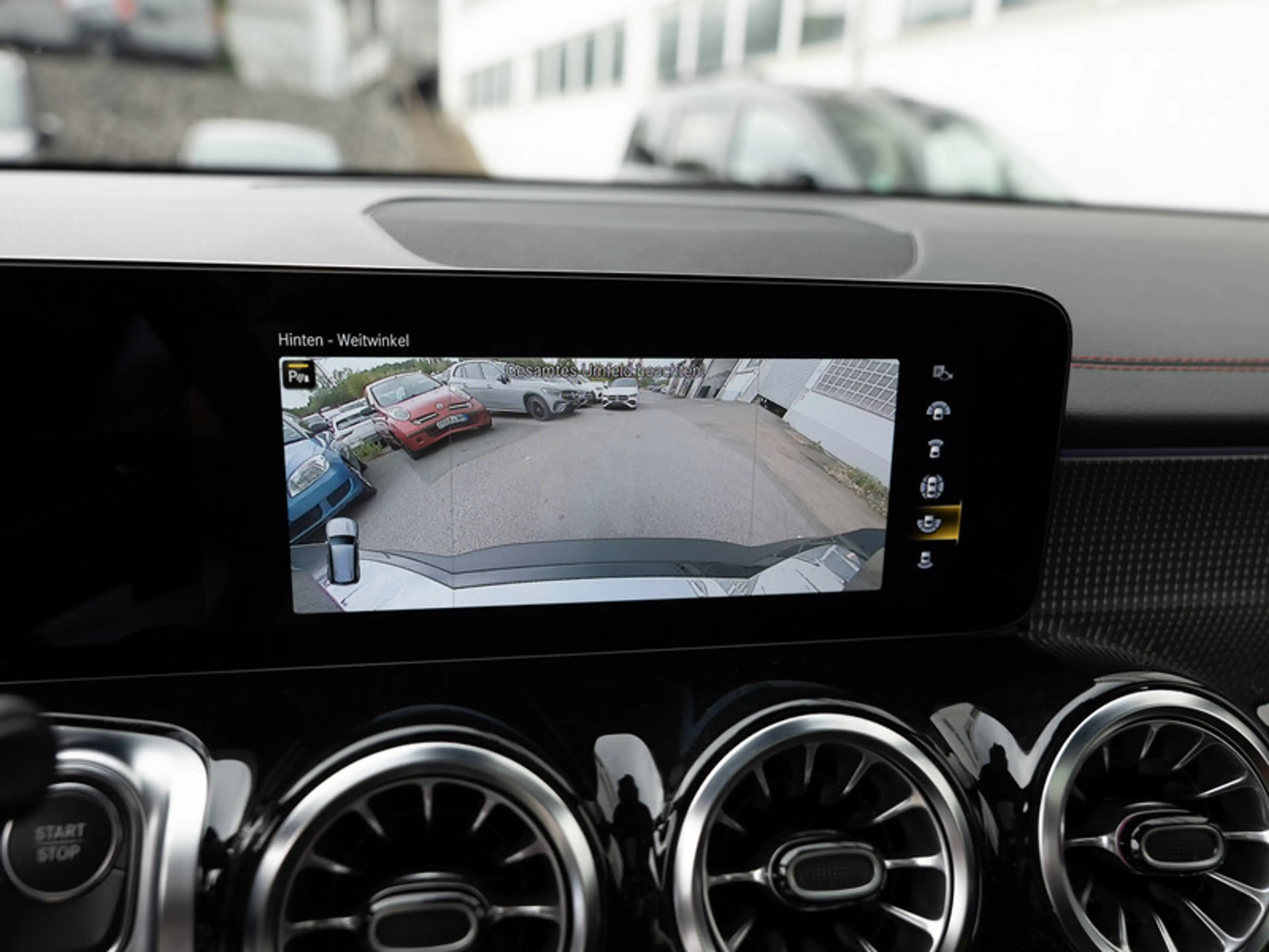Mercedes-Benz EQB 250 AMG-Sport/Pano/Burm/Distr/Night/7Sitzer — photo 14