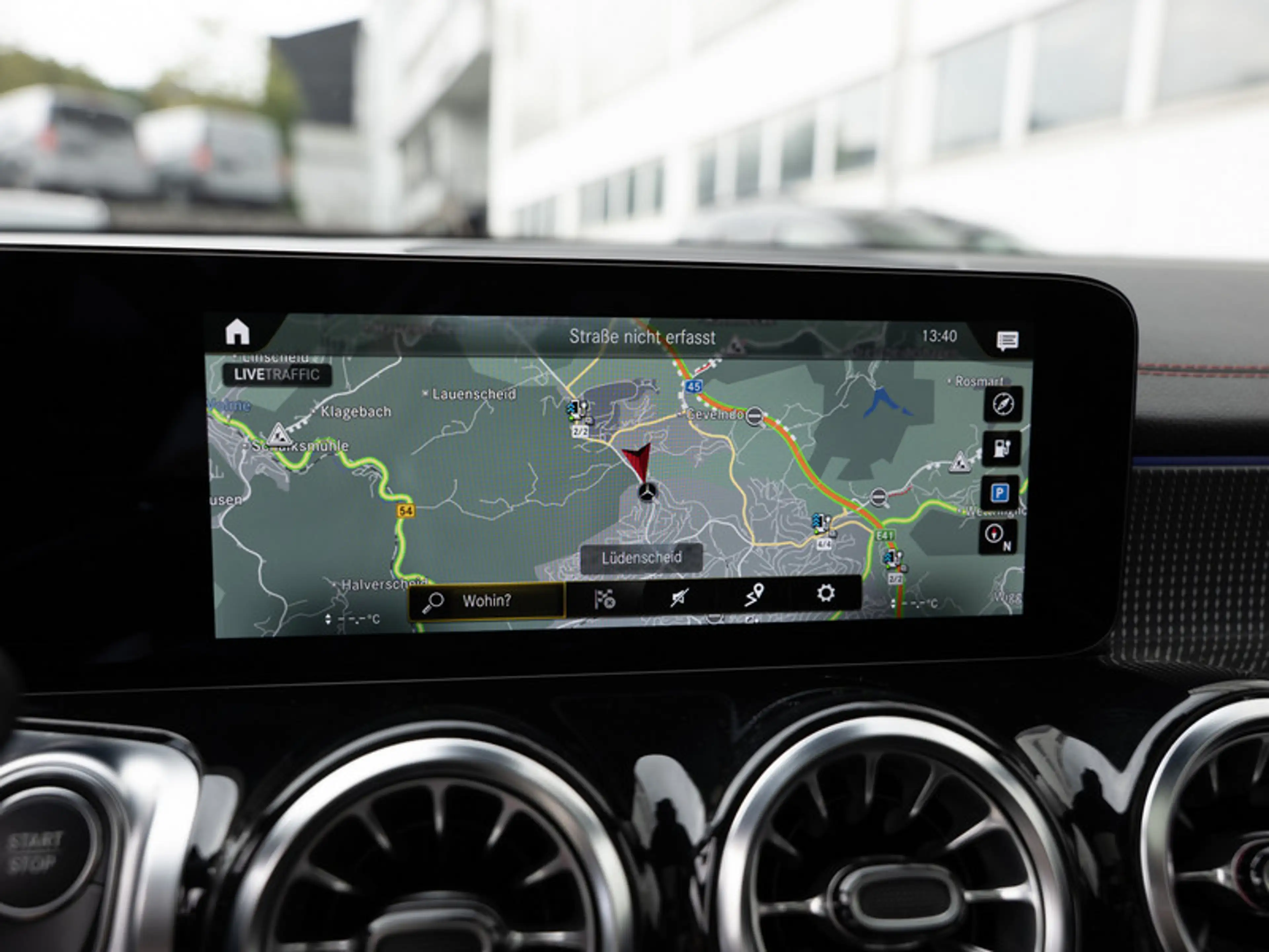 Mercedes-Benz EQB 250 AMG-Sport/Pano/Burm/Distr/Night/7Sitzer — photo 10