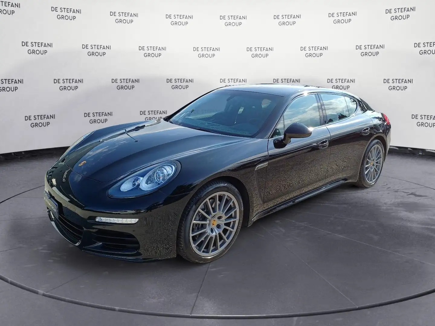 Porsche Panamera Panamera 3.0 300cv Noir - 1