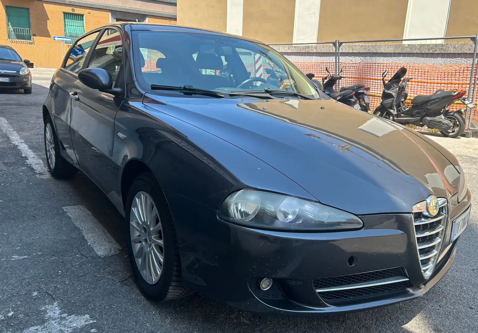 Alfa Romeo 147 147 5p 1.6 ts 16v Distinctive c/esp 105cv Nero - 2
