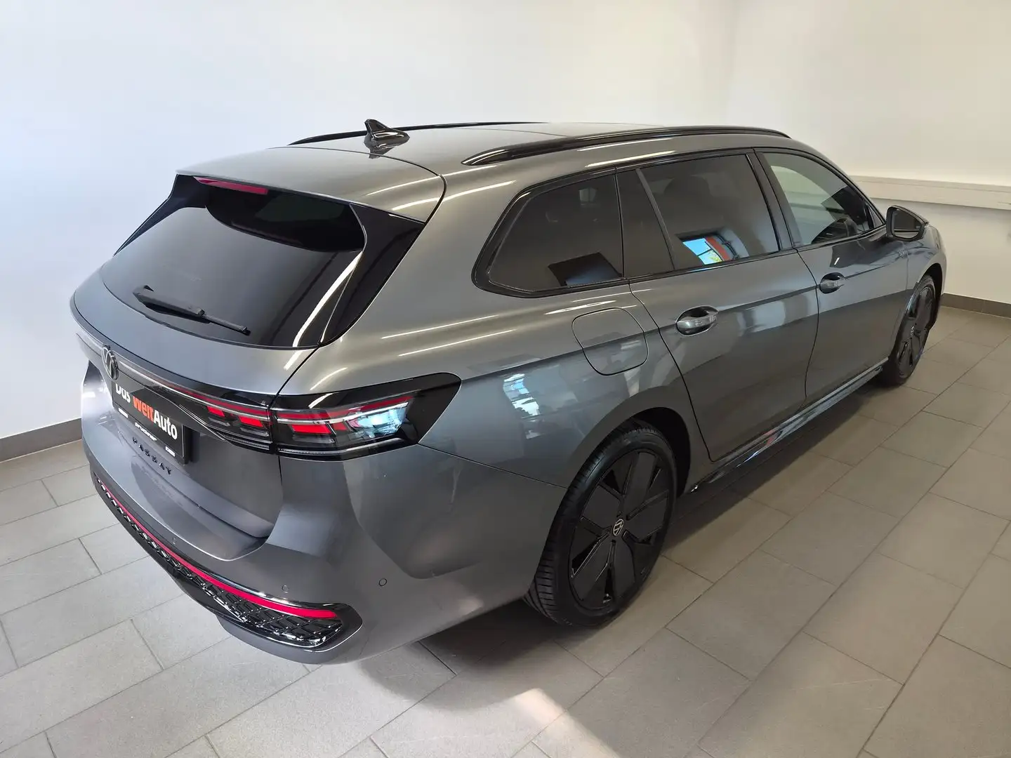Volkswagen Passat Variant Sport eHybrid 150kW Grau - 2