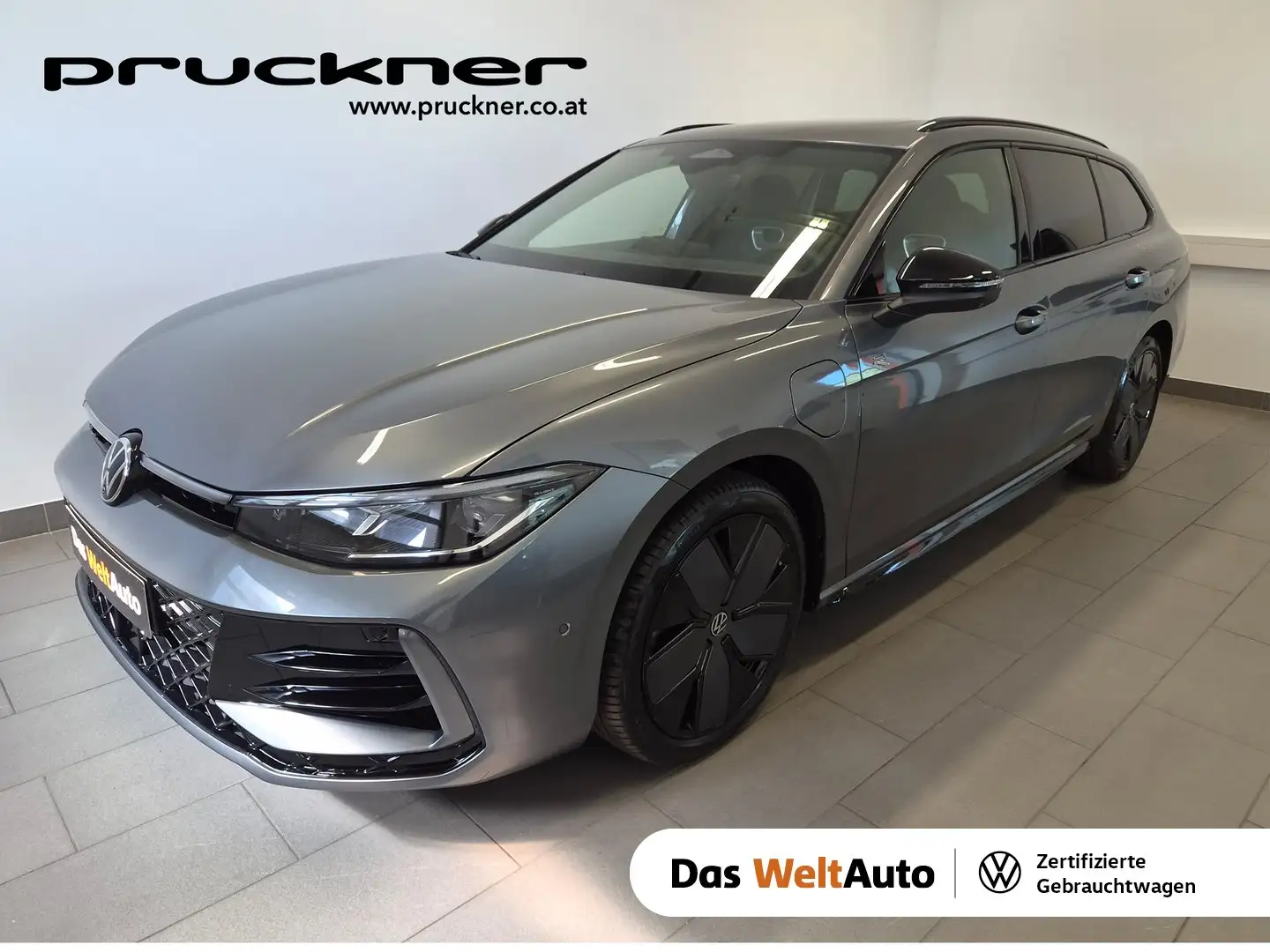 Volkswagen Passat Variant Sport eHybrid 150kW Grau - 1