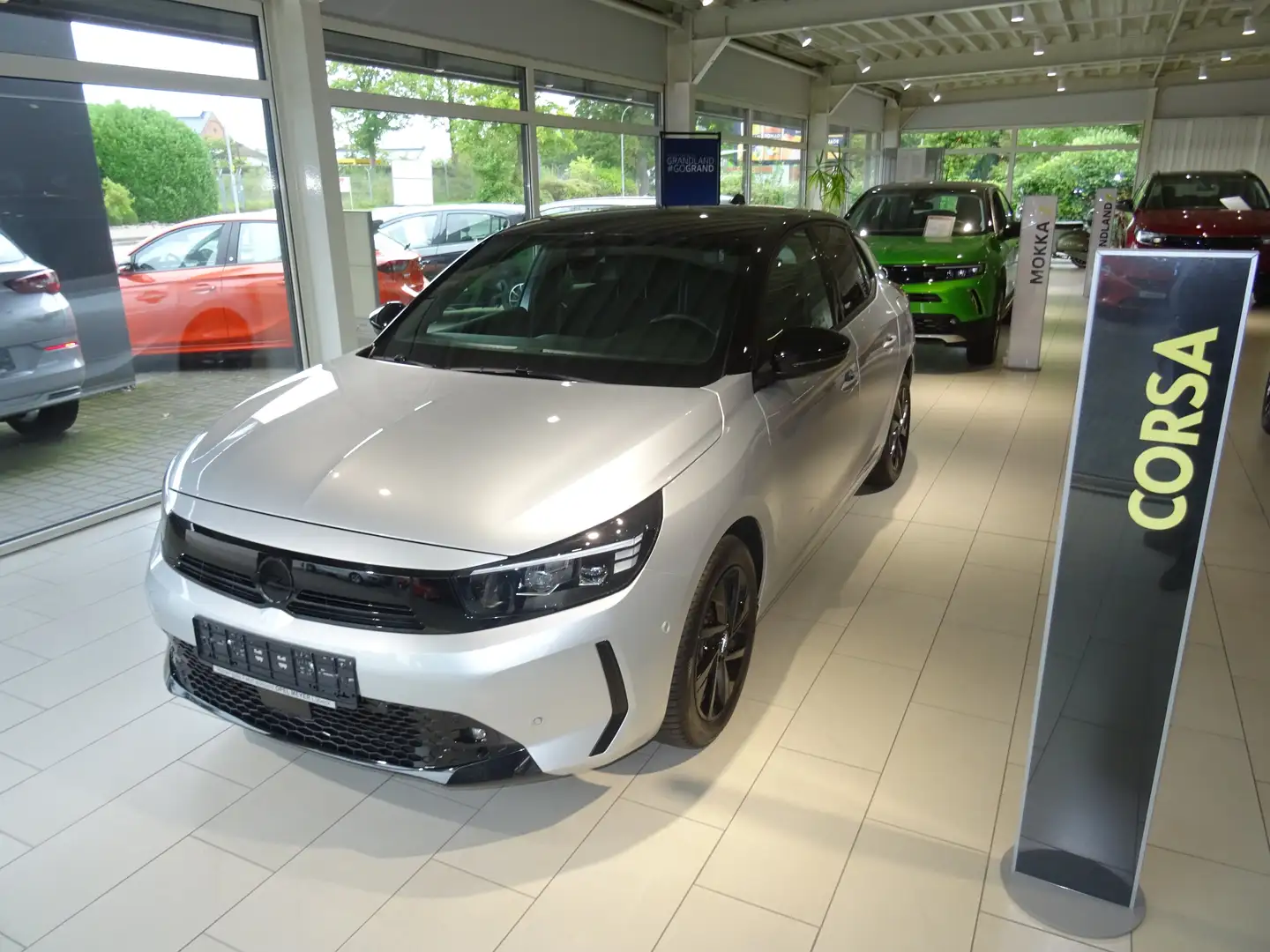 Opel Corsa GS Argent - 1