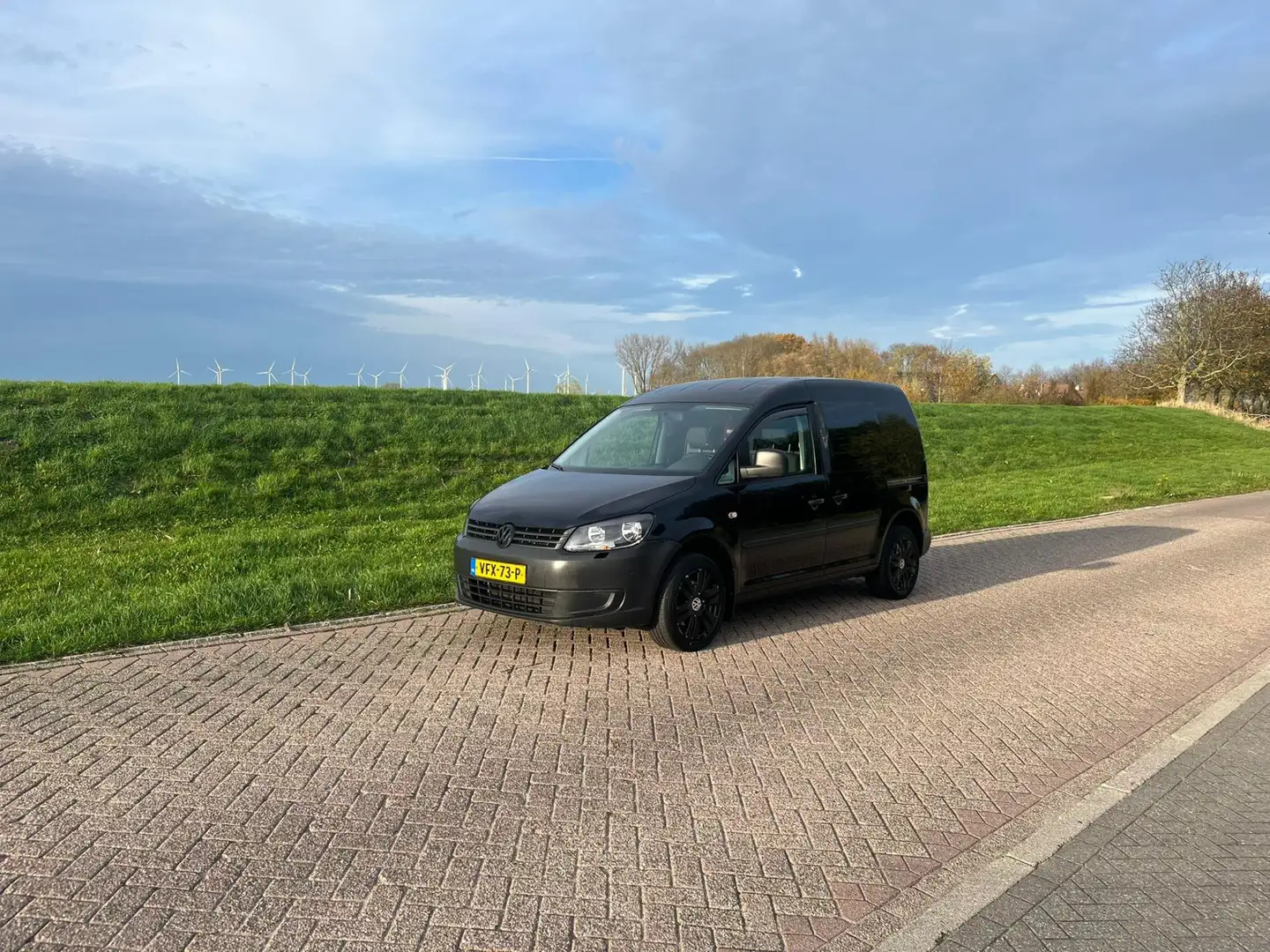 Volkswagen Caddy 1.6 TDI BMT Automaat Airco Cruise 2x Schuifdeur St Zwart - 1