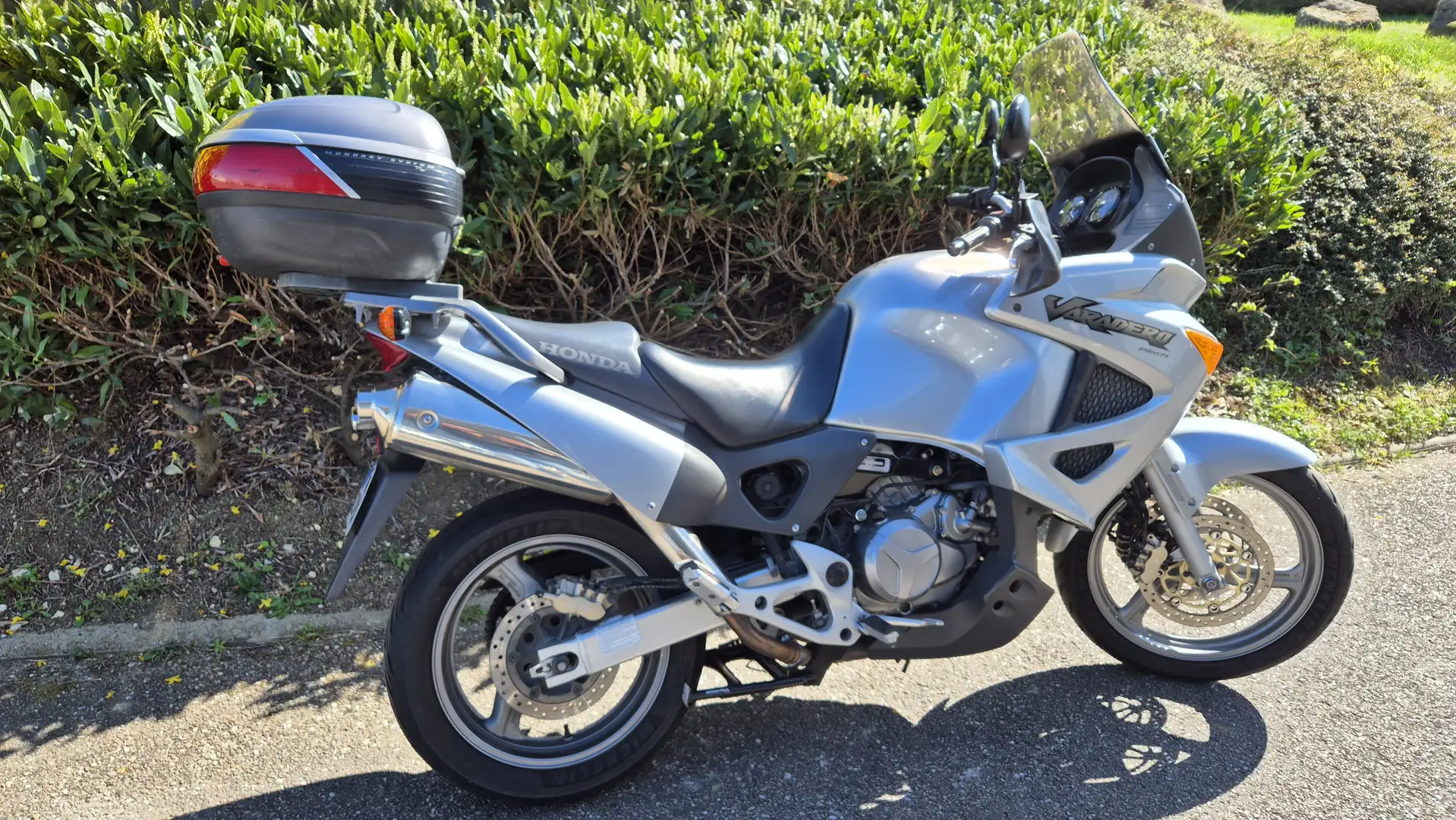 Honda Varadero Gri - 2